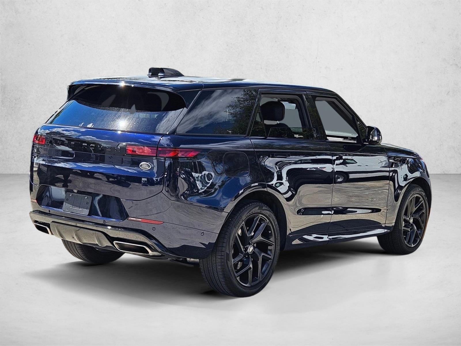 2023 Land Rover Range Rover Sport SE photo 2