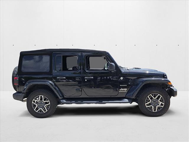 2024 Jeep Wrangler Sahara photo 3