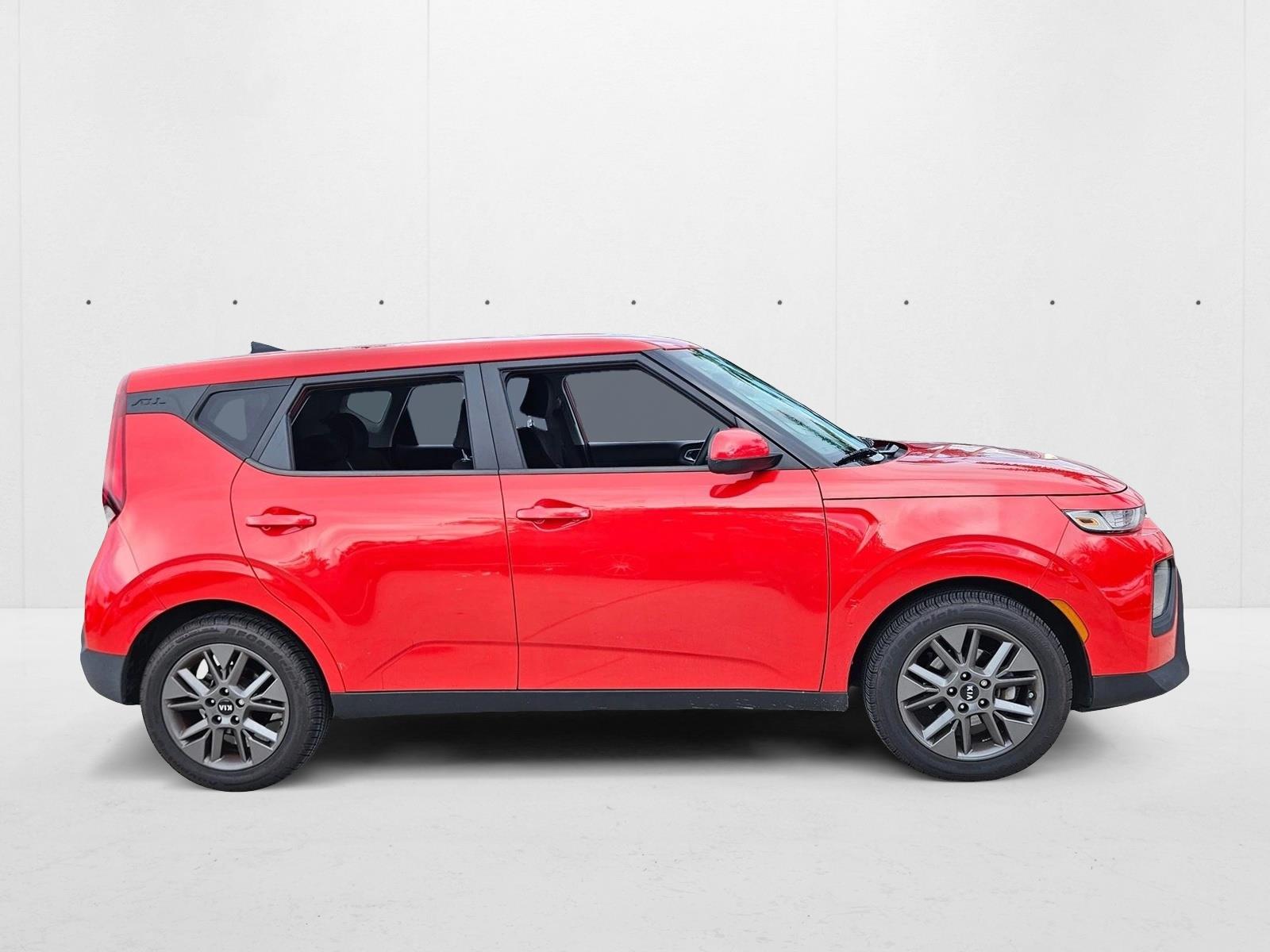 2021 Kia Soul S photo 2