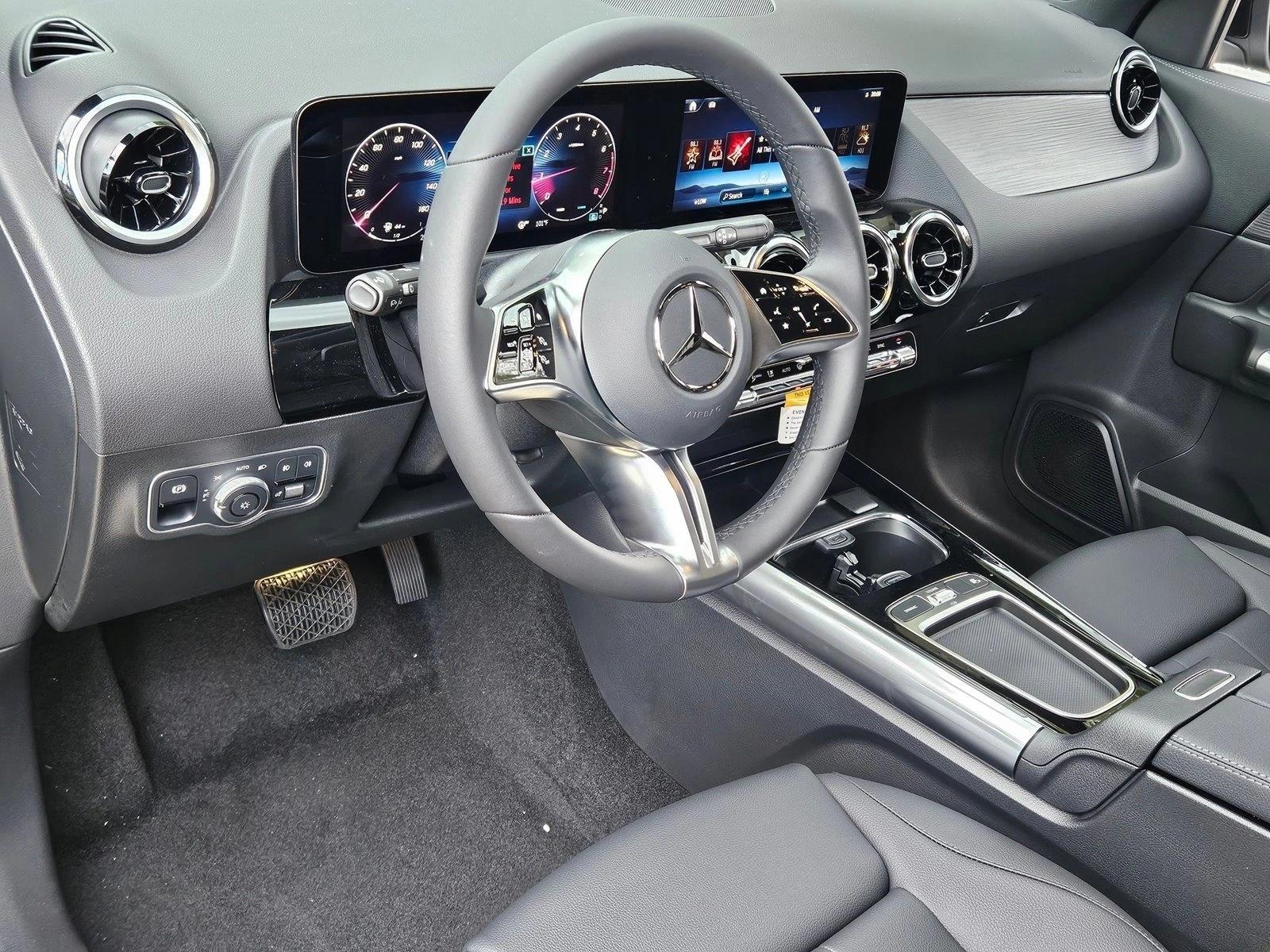 2026 Mercedes Benz GLA 250 photo 3