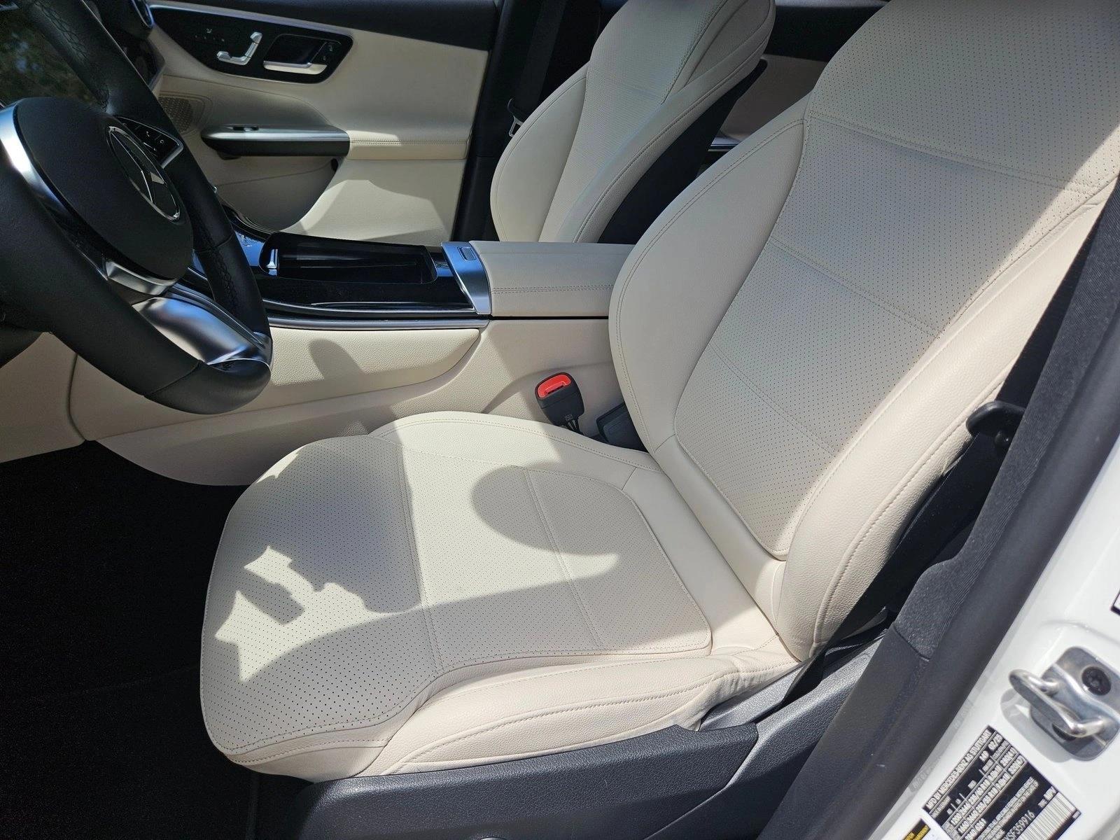 2025 Mercedes-Benz GLC Base - Photo 16