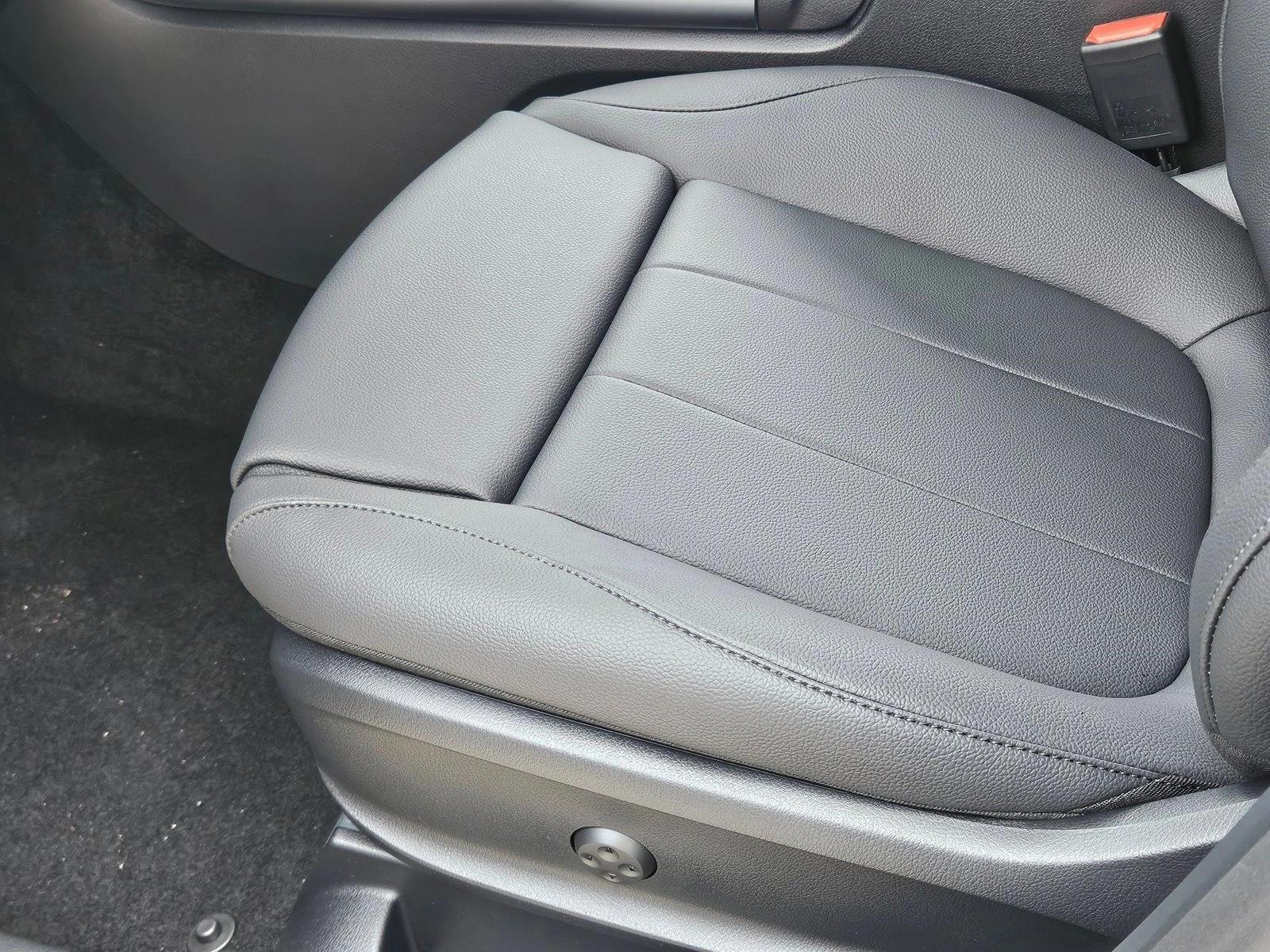 2026 Mercedes Benz GLA 250 photo 3