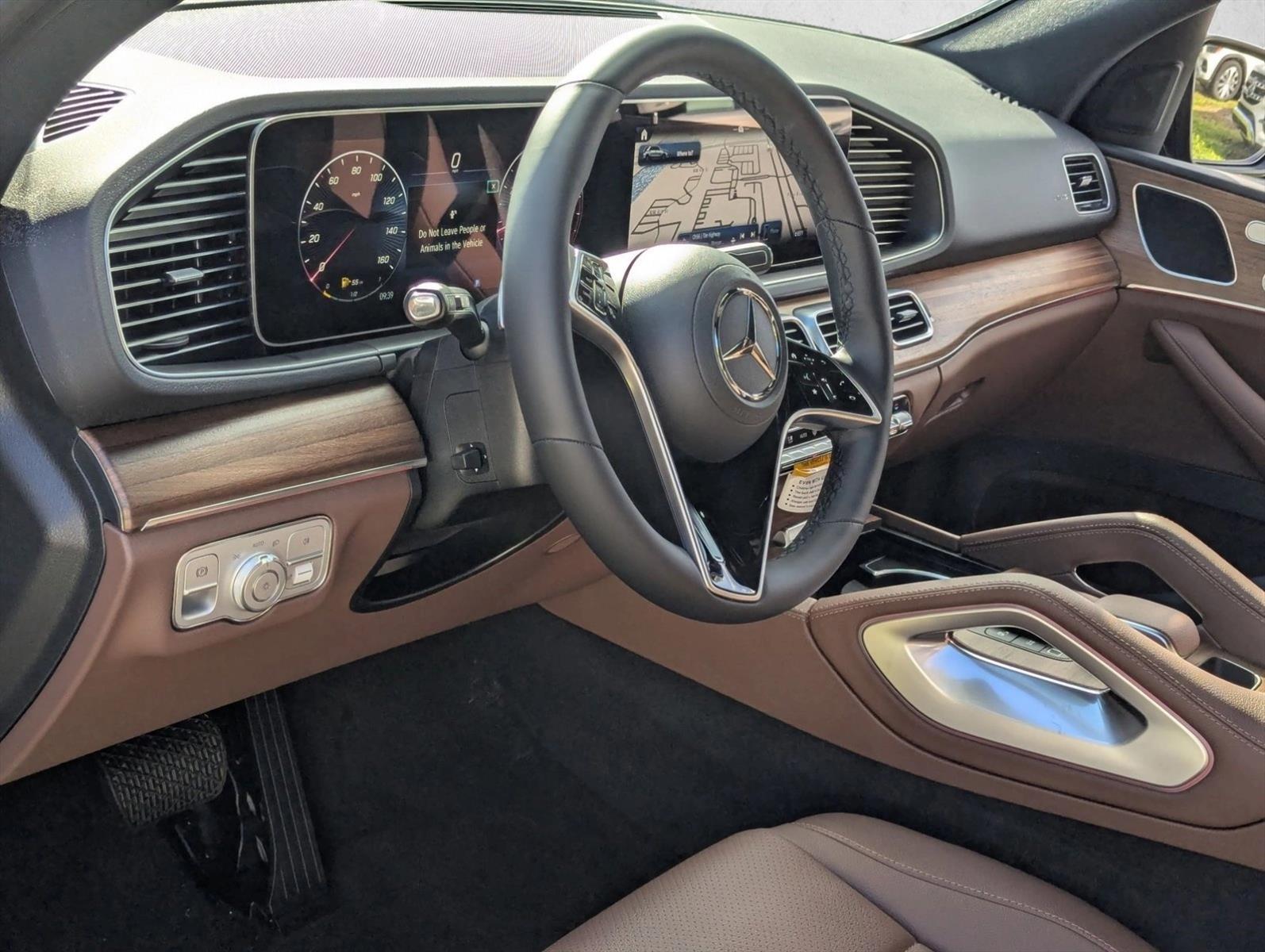 2026 Mercedes Benz GLE 450 4MATIC photo 3