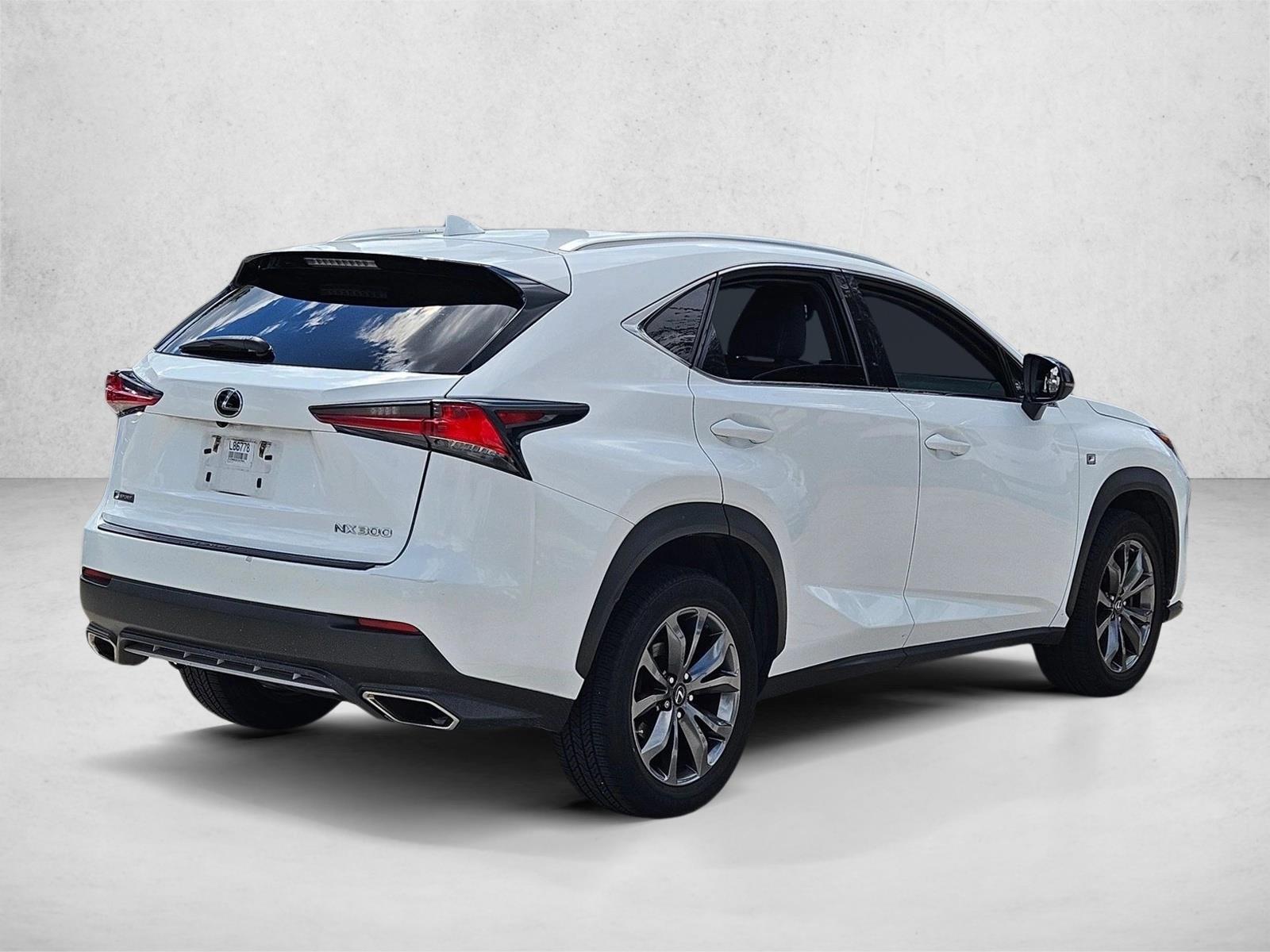 2019 Lexus NX 300 Luxury photo 3