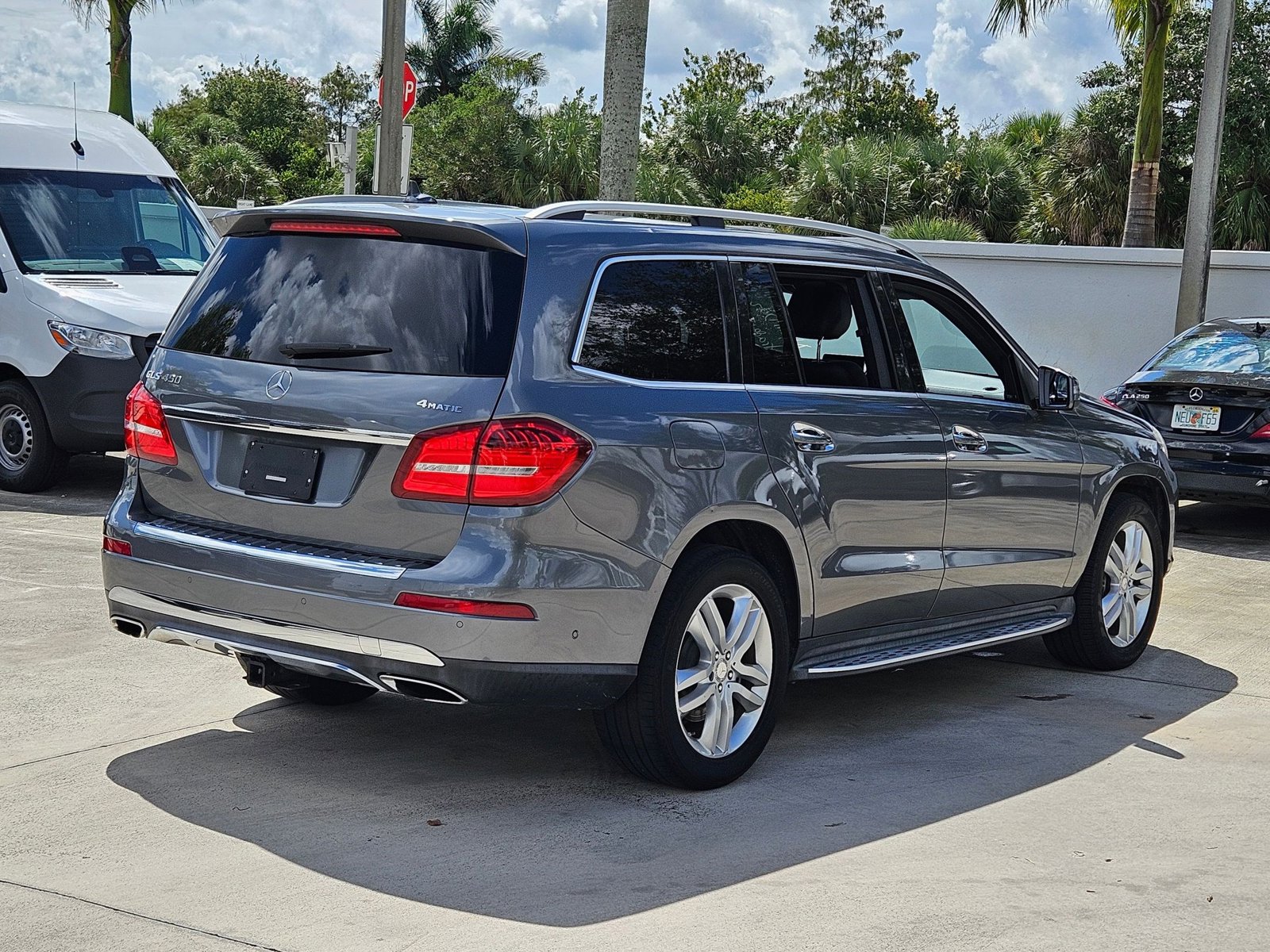 2017 Mercedes Benz GLS 4MATIC photo 2