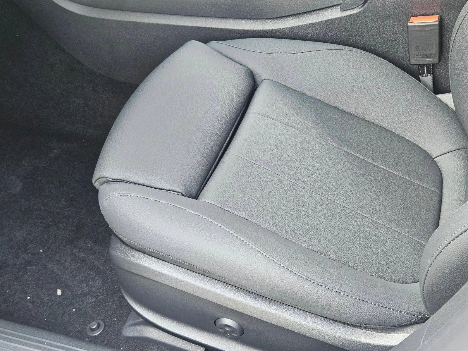 2026 Mercedes Benz CLA 250 photo 4