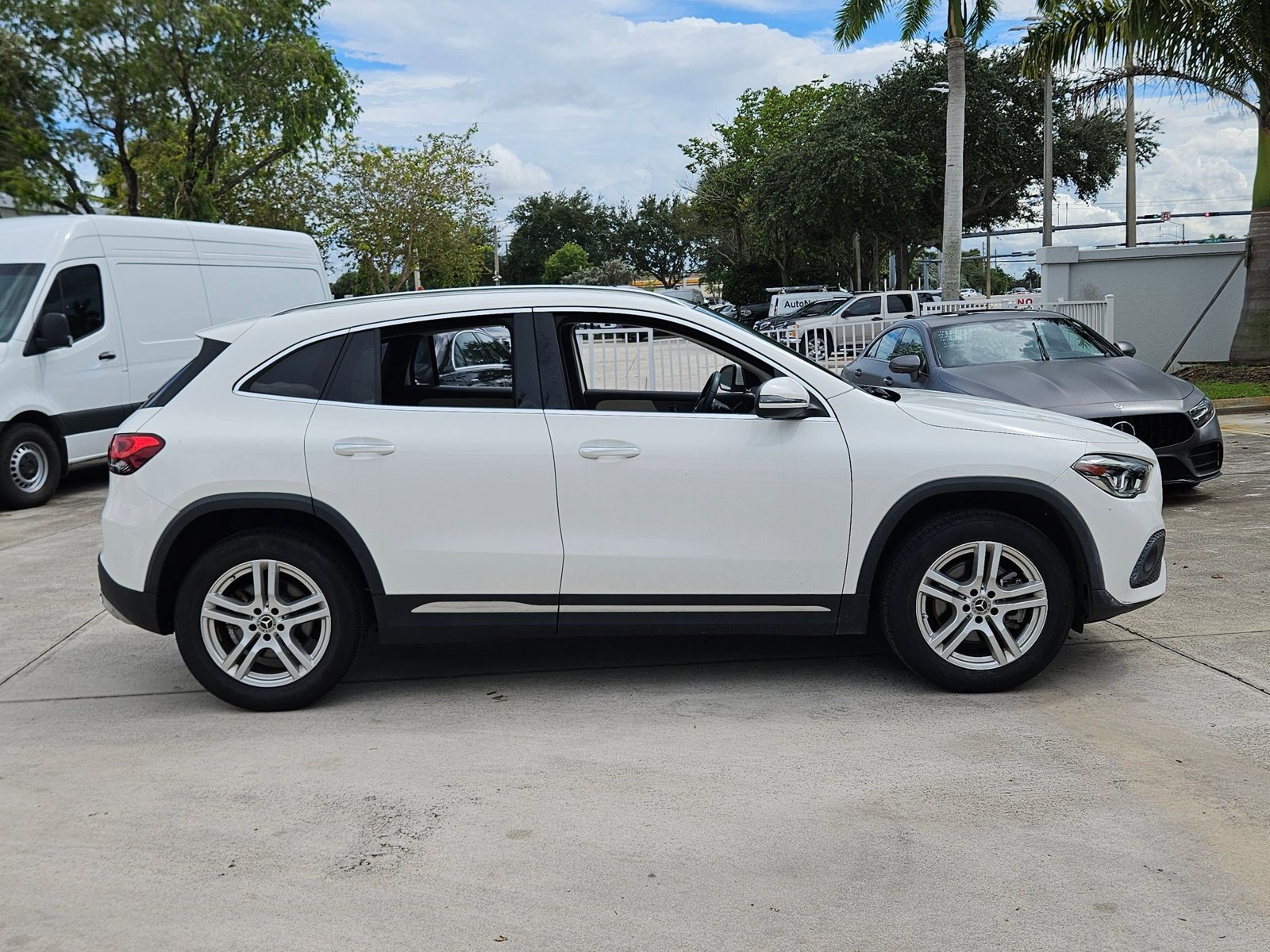 2023 Mercedes Benz GLA 250 photo 3