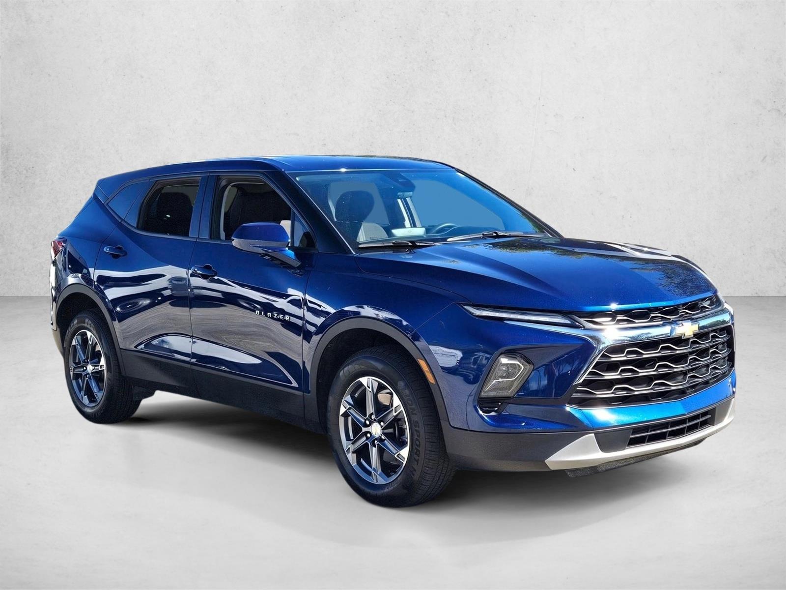 2023 Chevrolet Blazer 2LT photo 3