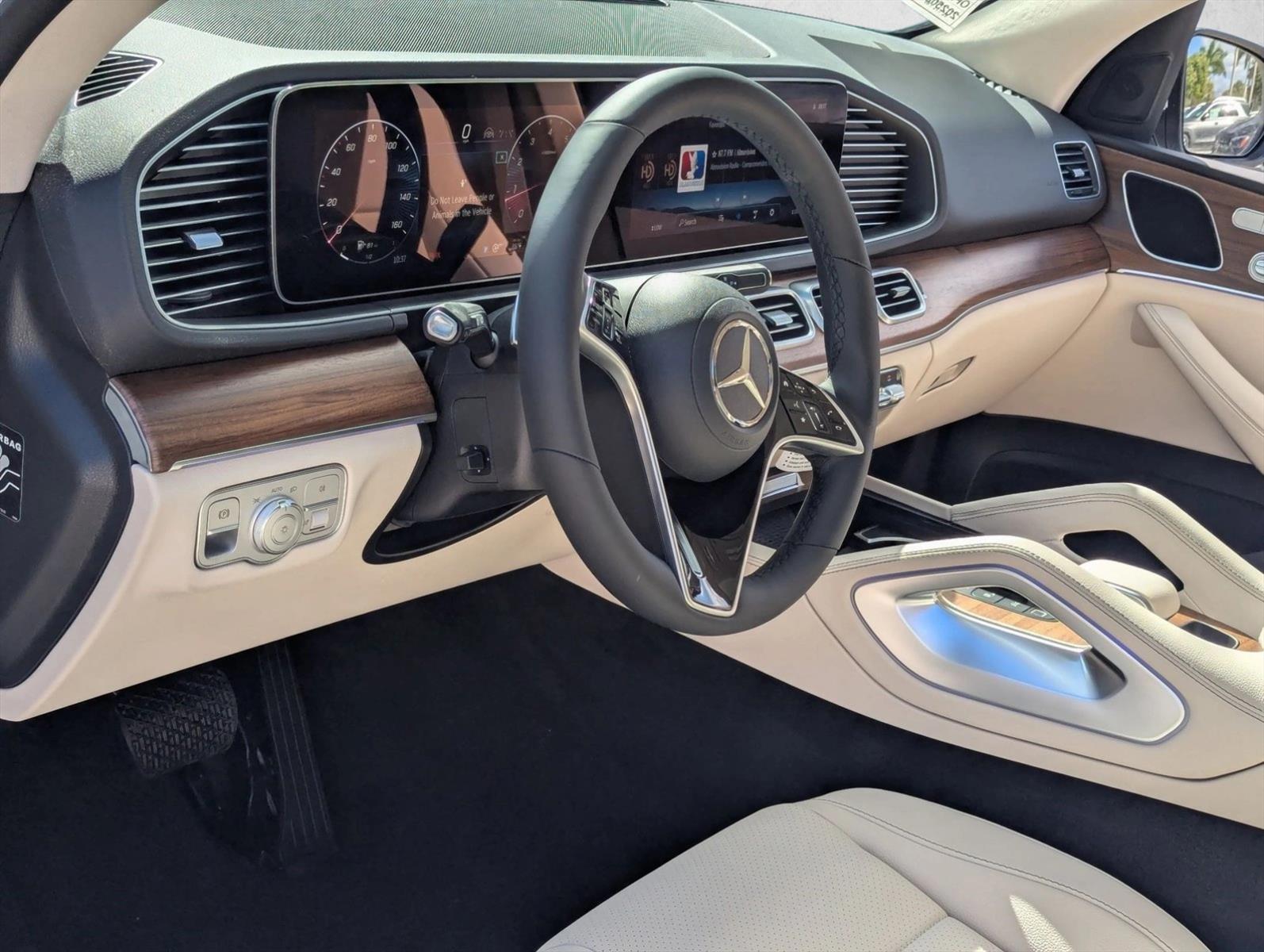 2026 Mercedes Benz GLE 450 4MATIC photo 3