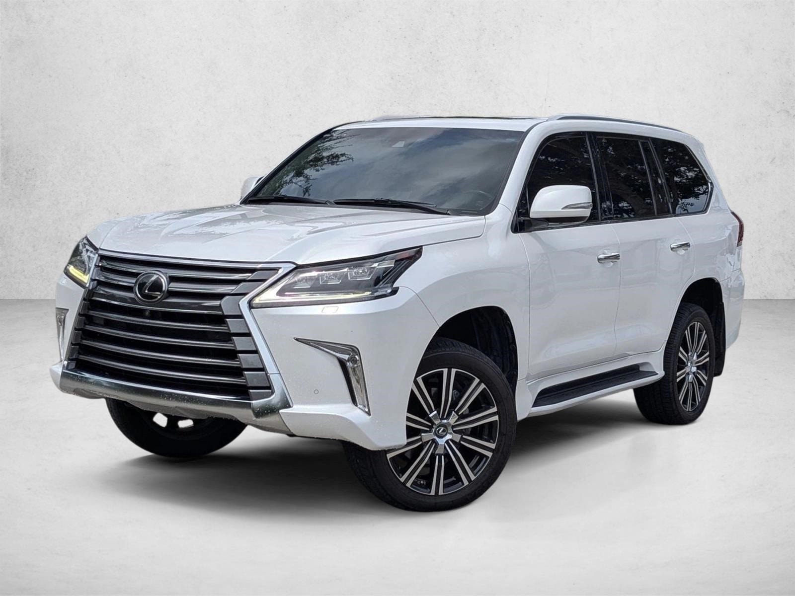 2020 Lexus LX 570's photo