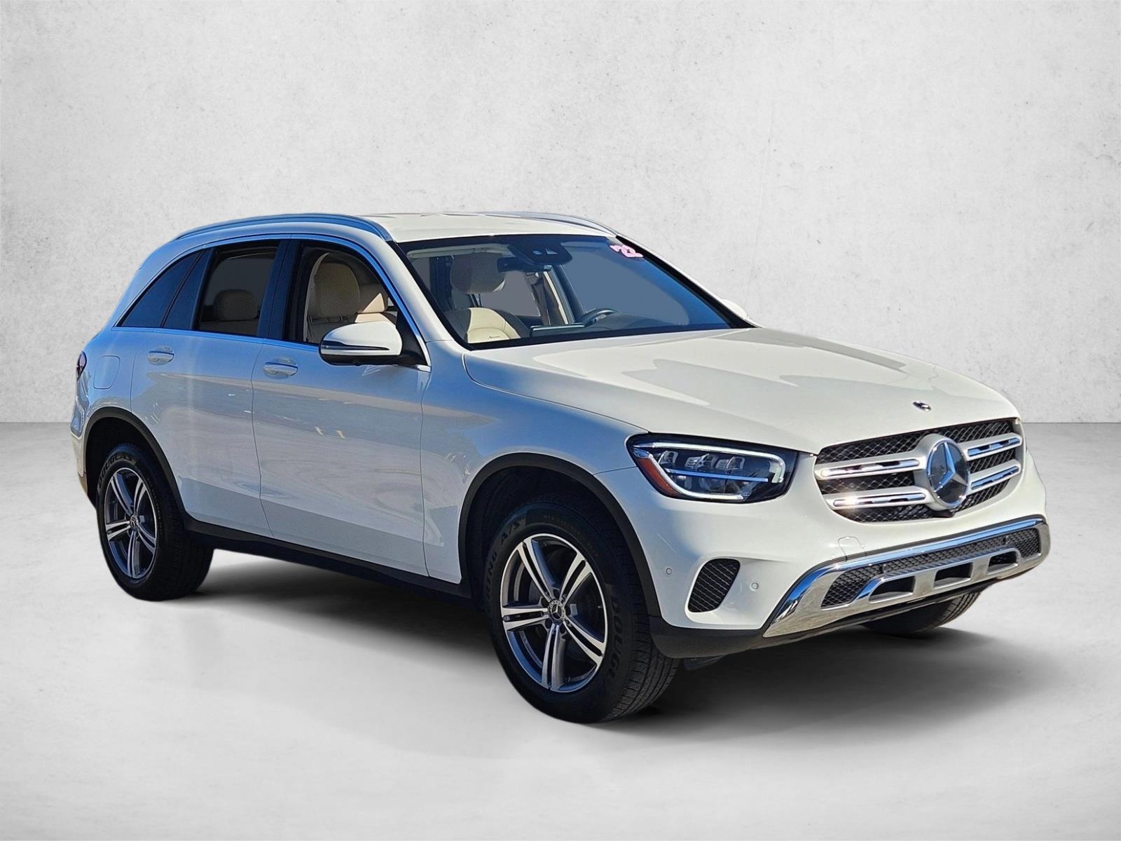 2022 Mercedes Benz GLC 300 photo 3
