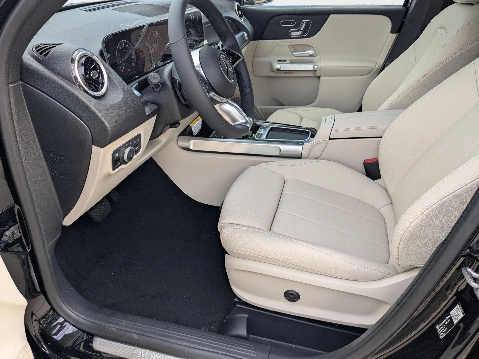 2026 Mercedes Benz GLB 250 photo 3