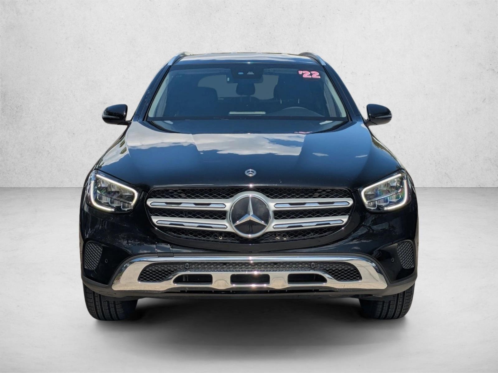 2022 Mercedes Benz GLC 300 photo 2