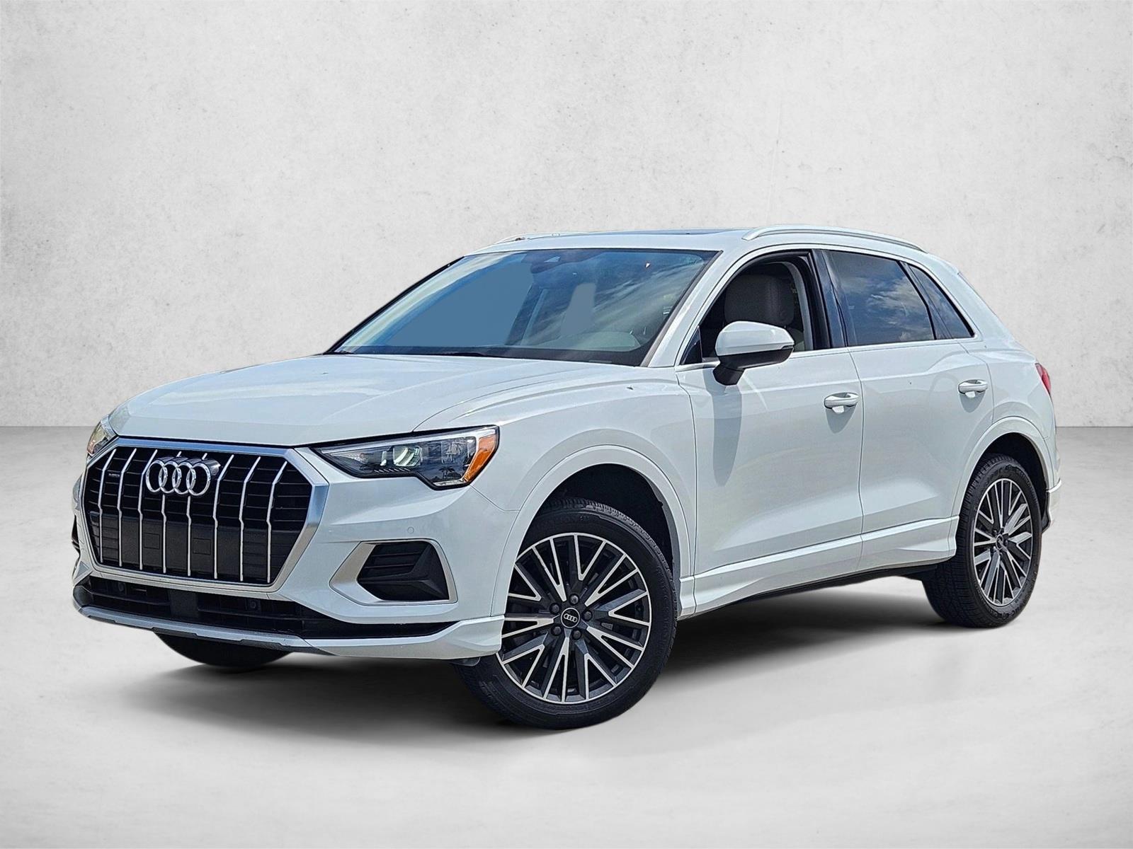 2022 Audi Q3 40 TFSI Premium quattro's photo