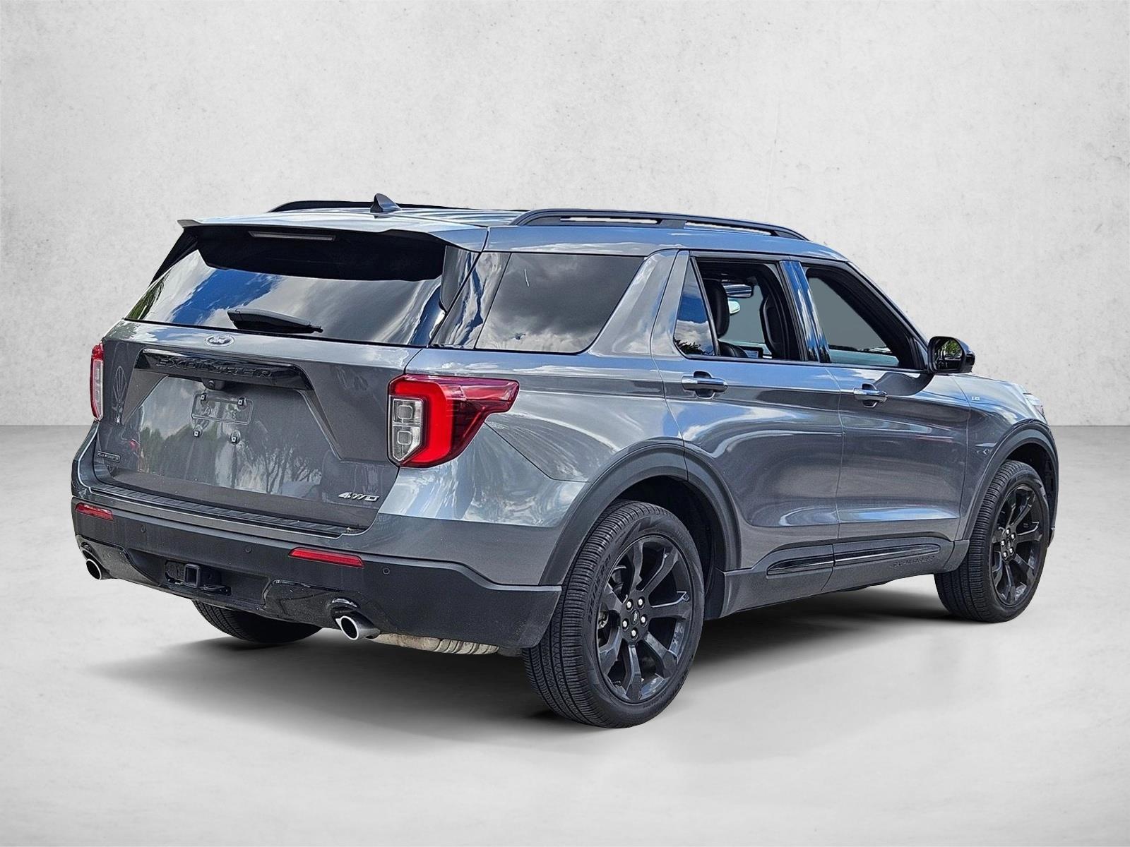 2023 Ford Explorer ST-Line photo 3