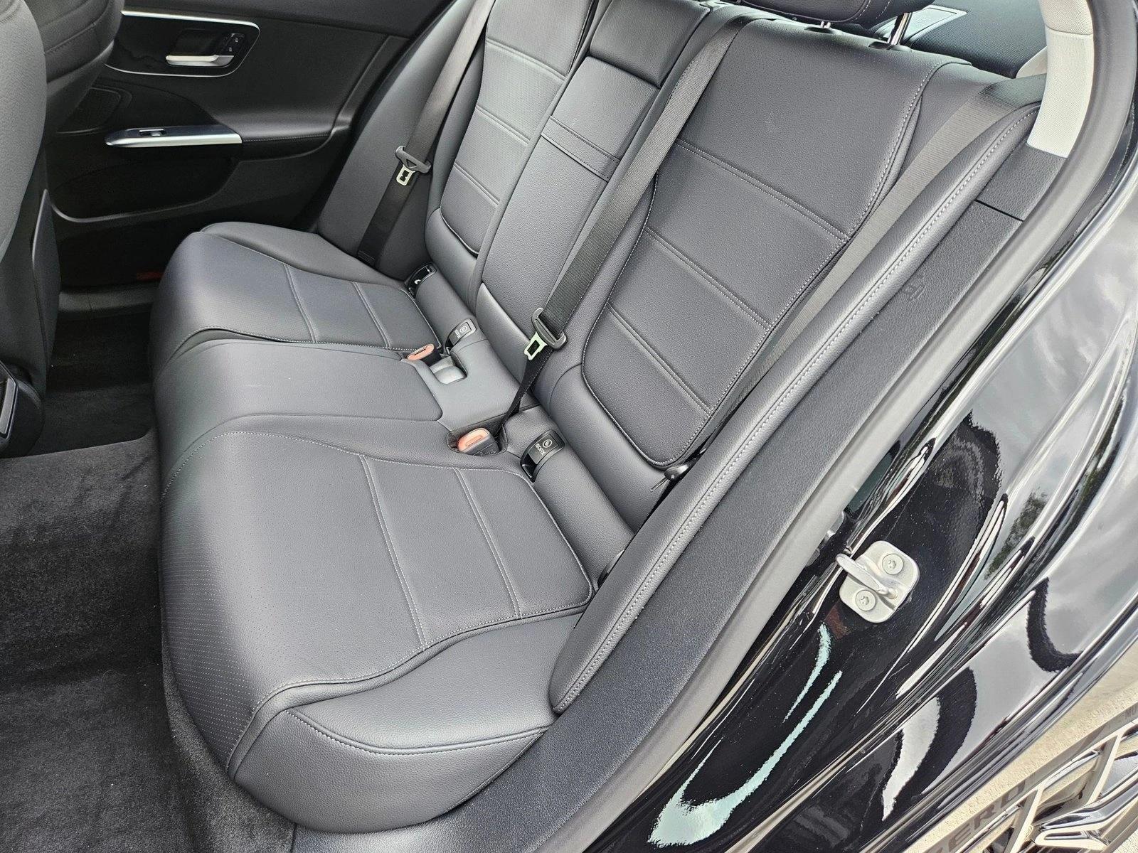 2026 Mercedes-Benz C-Class Sedan C 300 - Photo 17