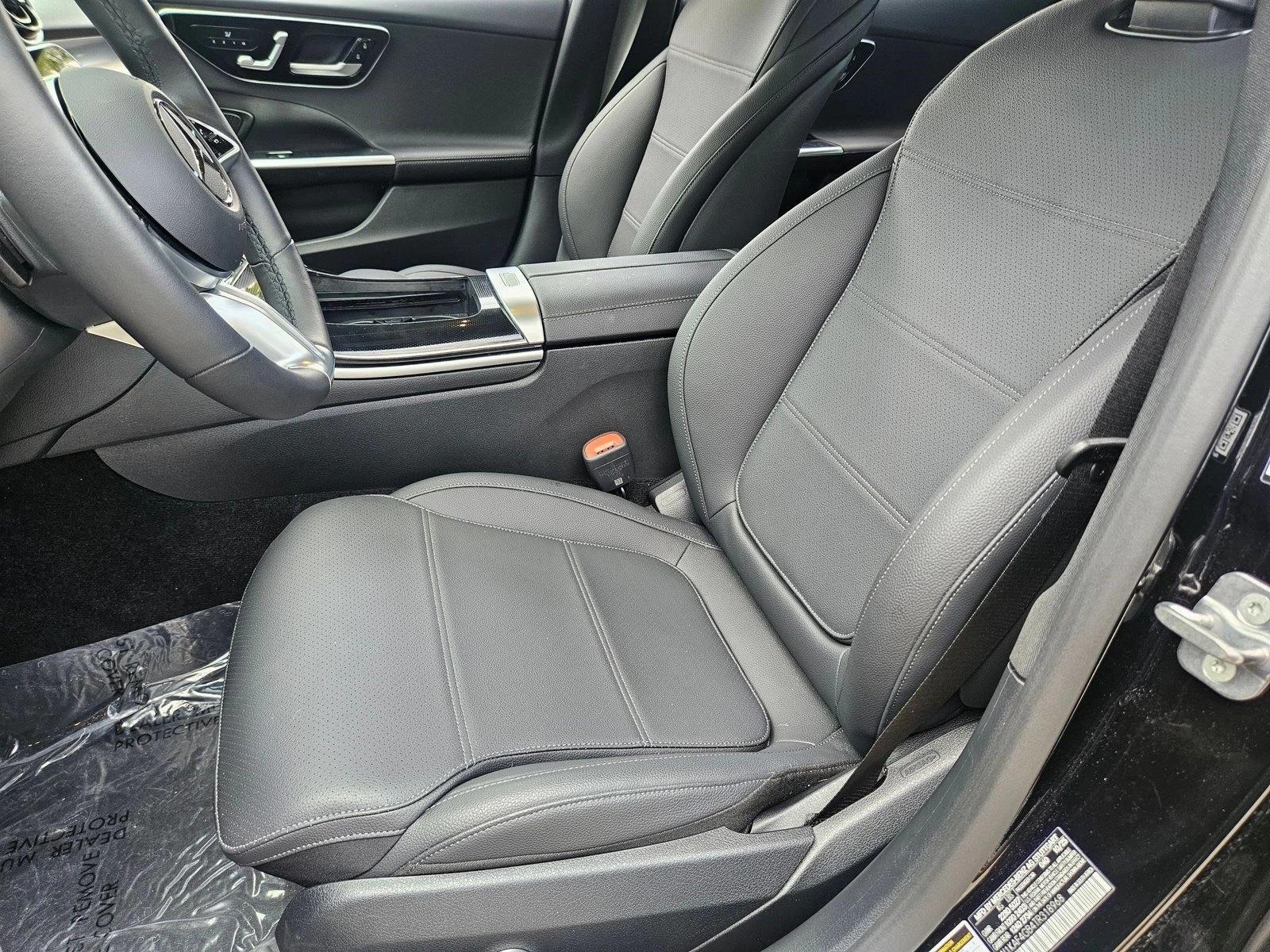 2026 Mercedes-Benz C-Class Sedan C 300 - Photo 16