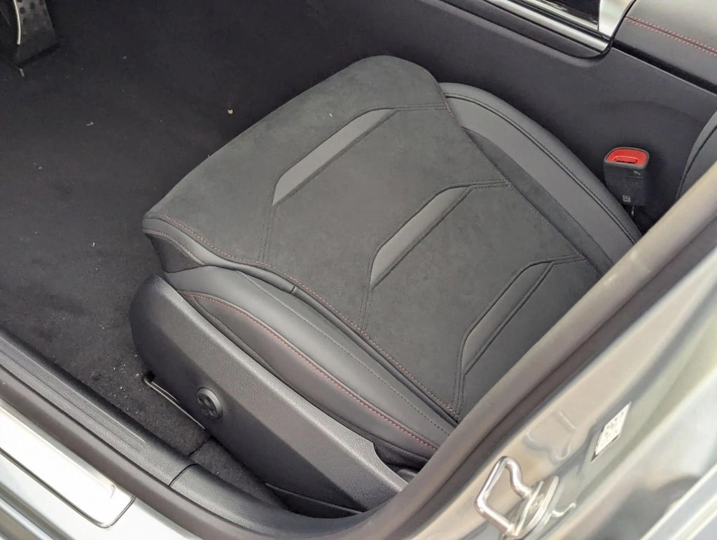 New 2026 Mercedes-Benz AMG C 43 AMG ® C 43 4MATIC ® Sedan Sedan