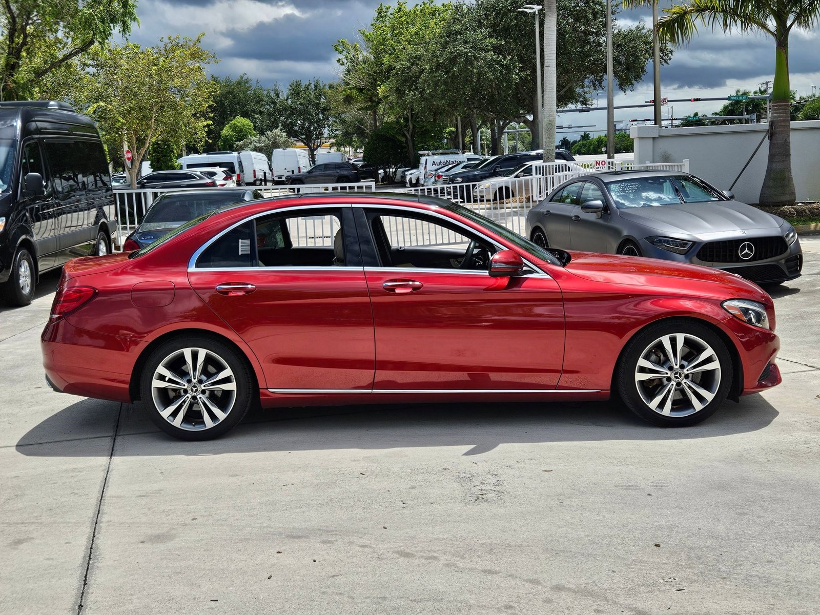 2018 Mercedes Benz C 300 Sedan photo 4