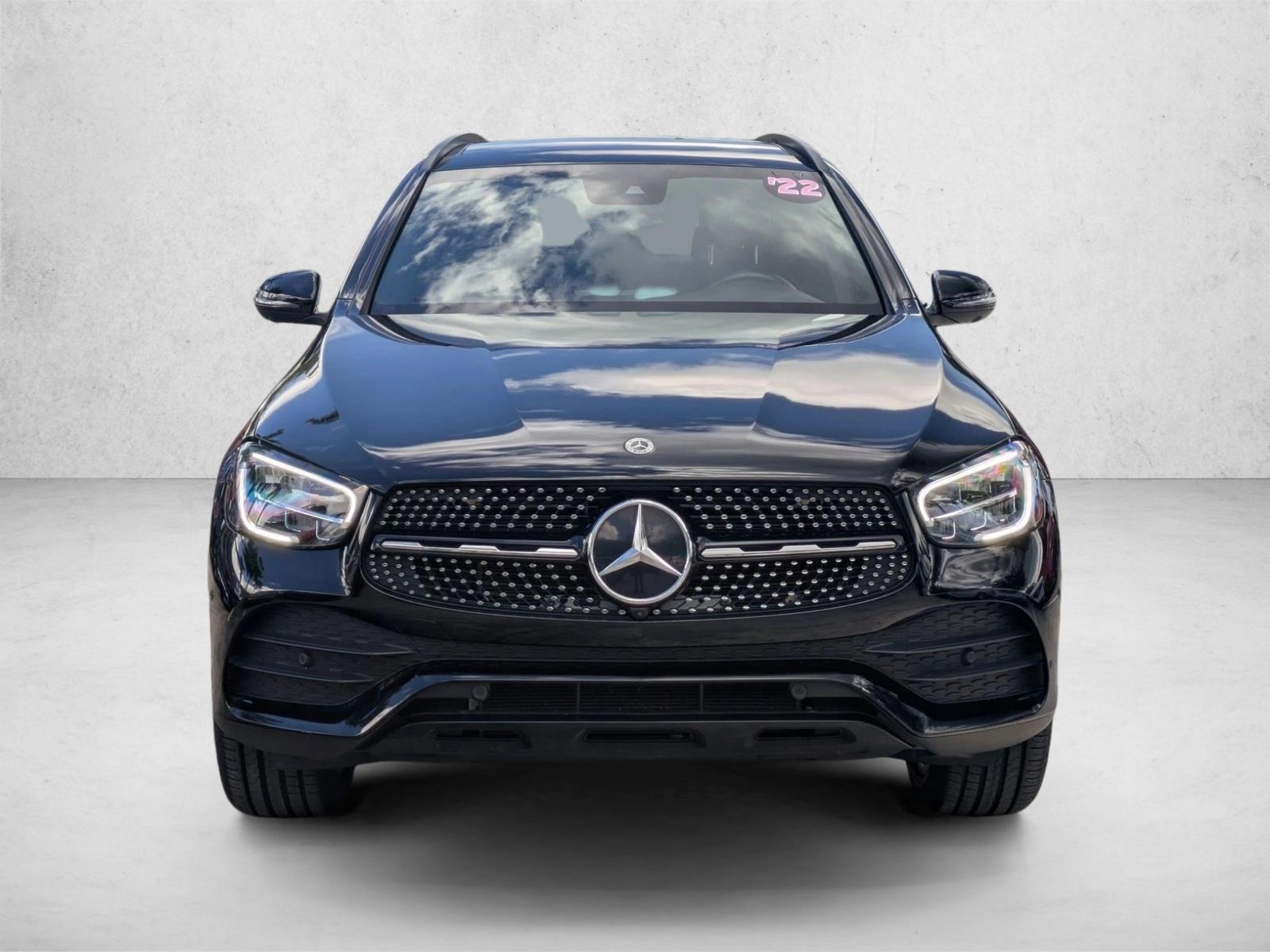 2022 Mercedes Benz GLC 300 photo 2