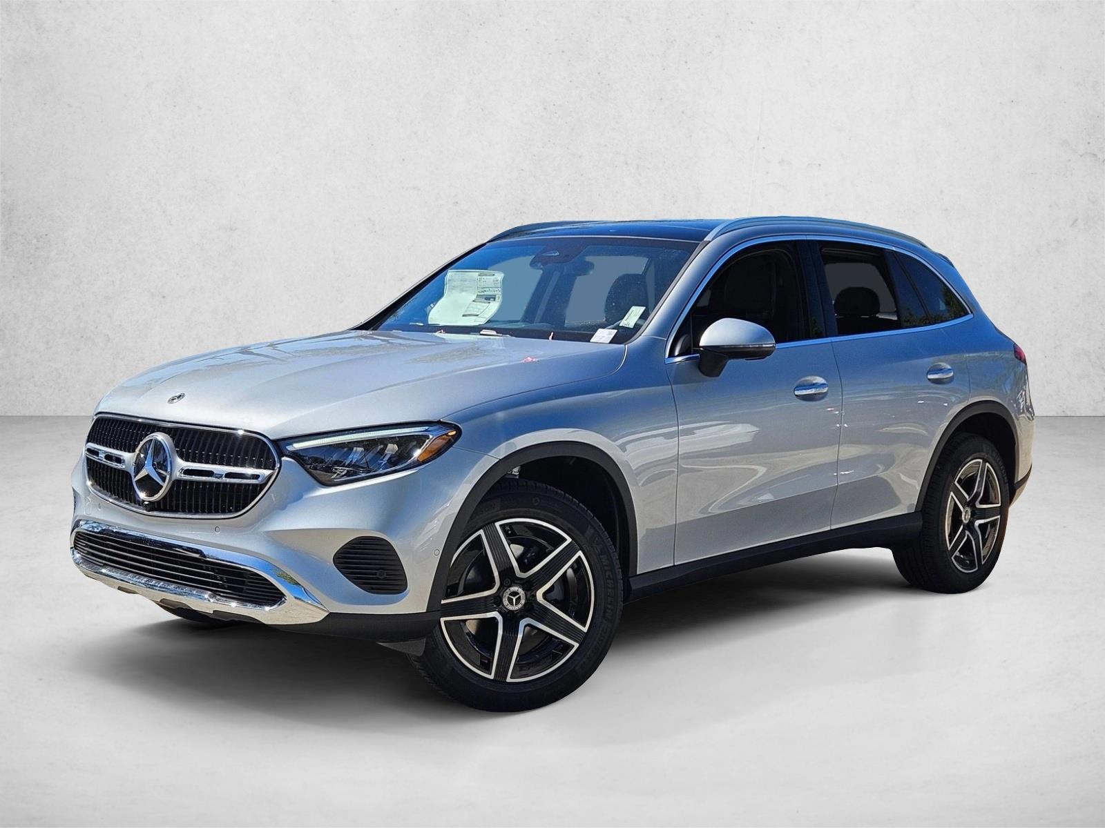 2026 Mercedes-Benz GLC GLC 300's photo
