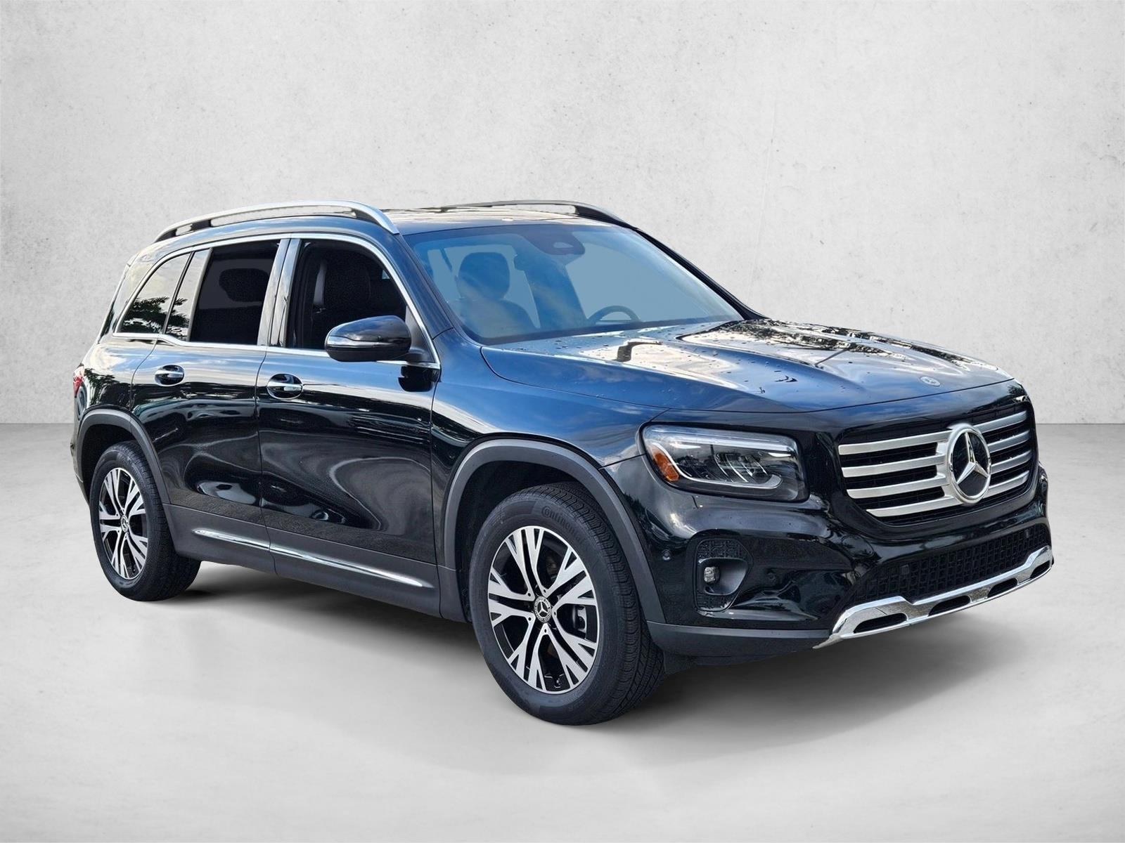 2025 Mercedes Benz GLB 250 photo 3