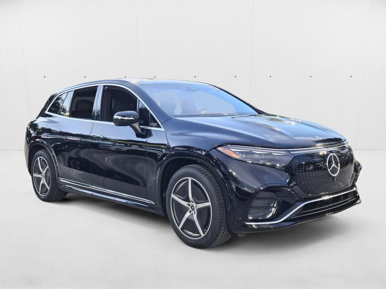 2023 Mercedes Benz EQS SUV 580 4MATIC photo 3