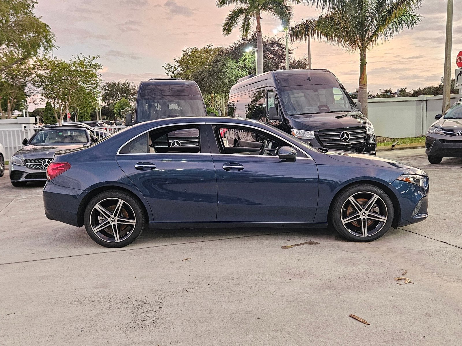 2020 Mercedes Benz A 220 photo 4