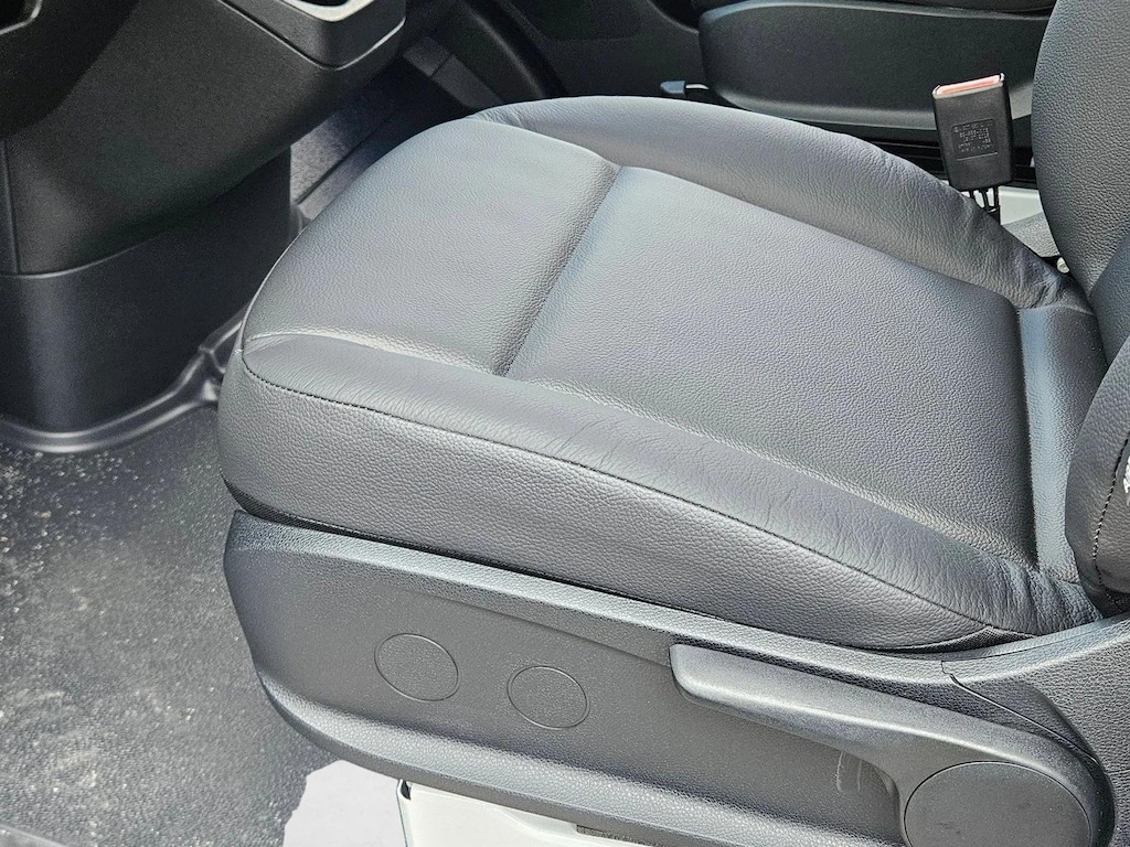 New 2026 Mercedes-Benz Sprinter Cargo Van 2500 Standard Roof I4 Diesel 144" RWD Van Cargo Van