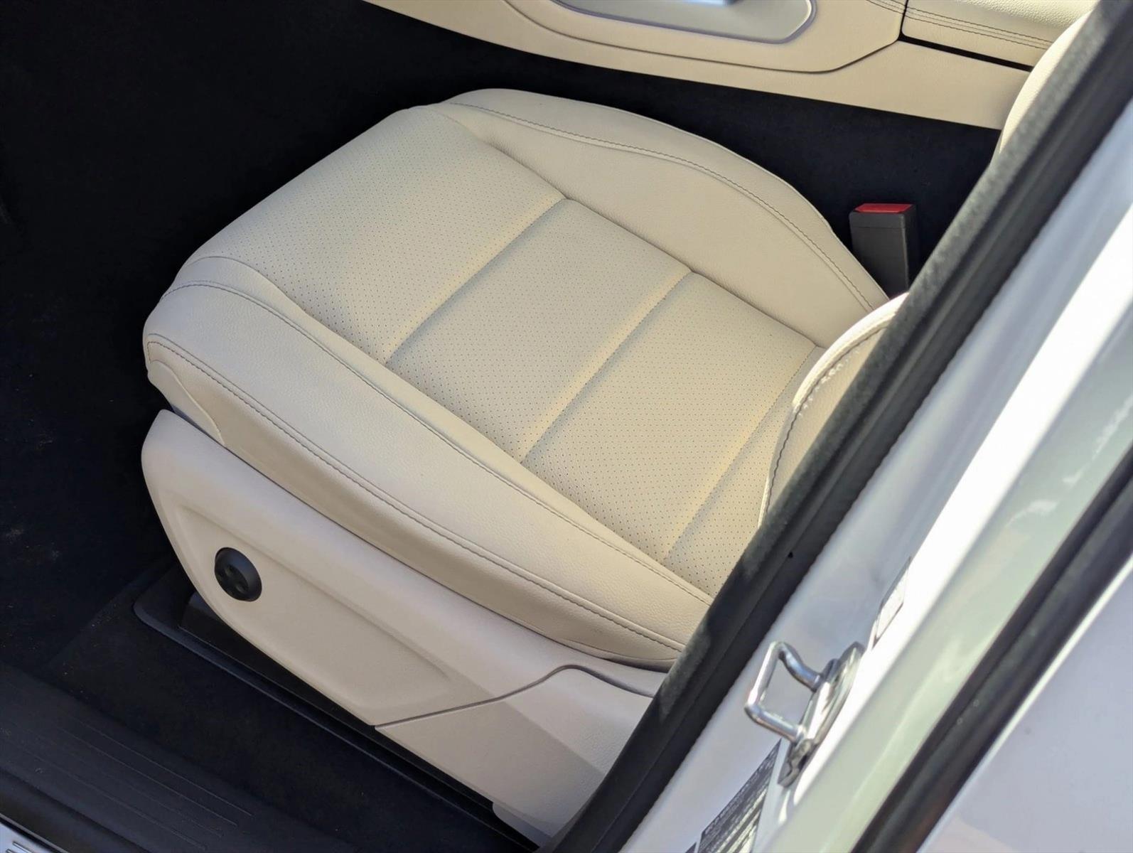 2026 Mercedes Benz GLE 450 4MATIC photo 3