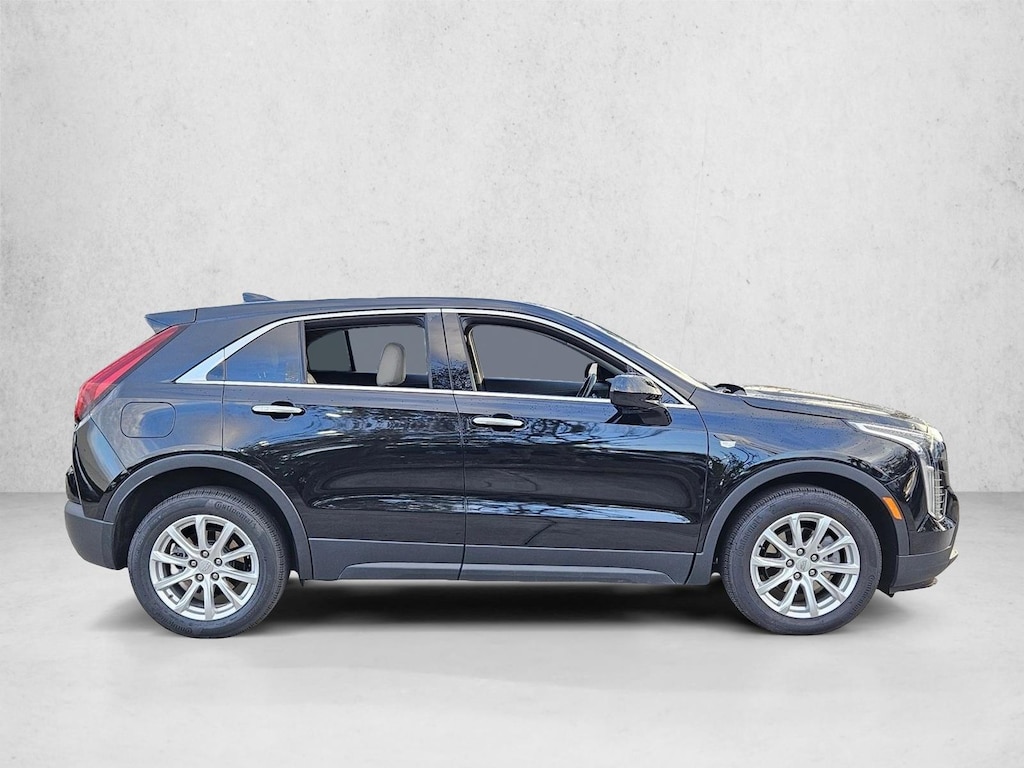Used 2022 CADILLAC XT4 Luxury SUV