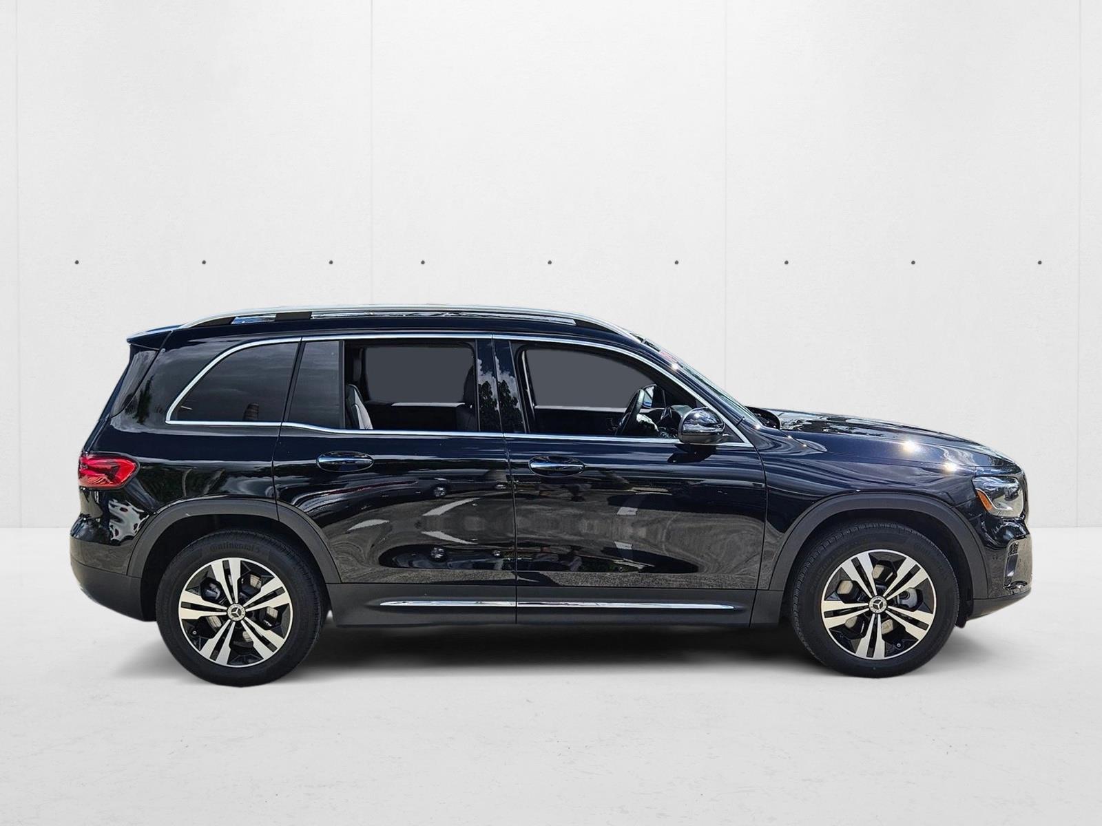 2025 Mercedes Benz GLB 250 photo 4