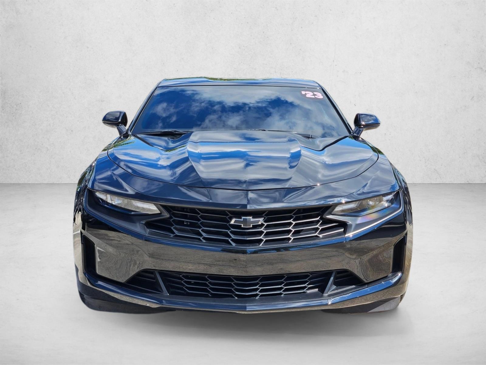 2023 Chevrolet Camaro 2LT photo 2