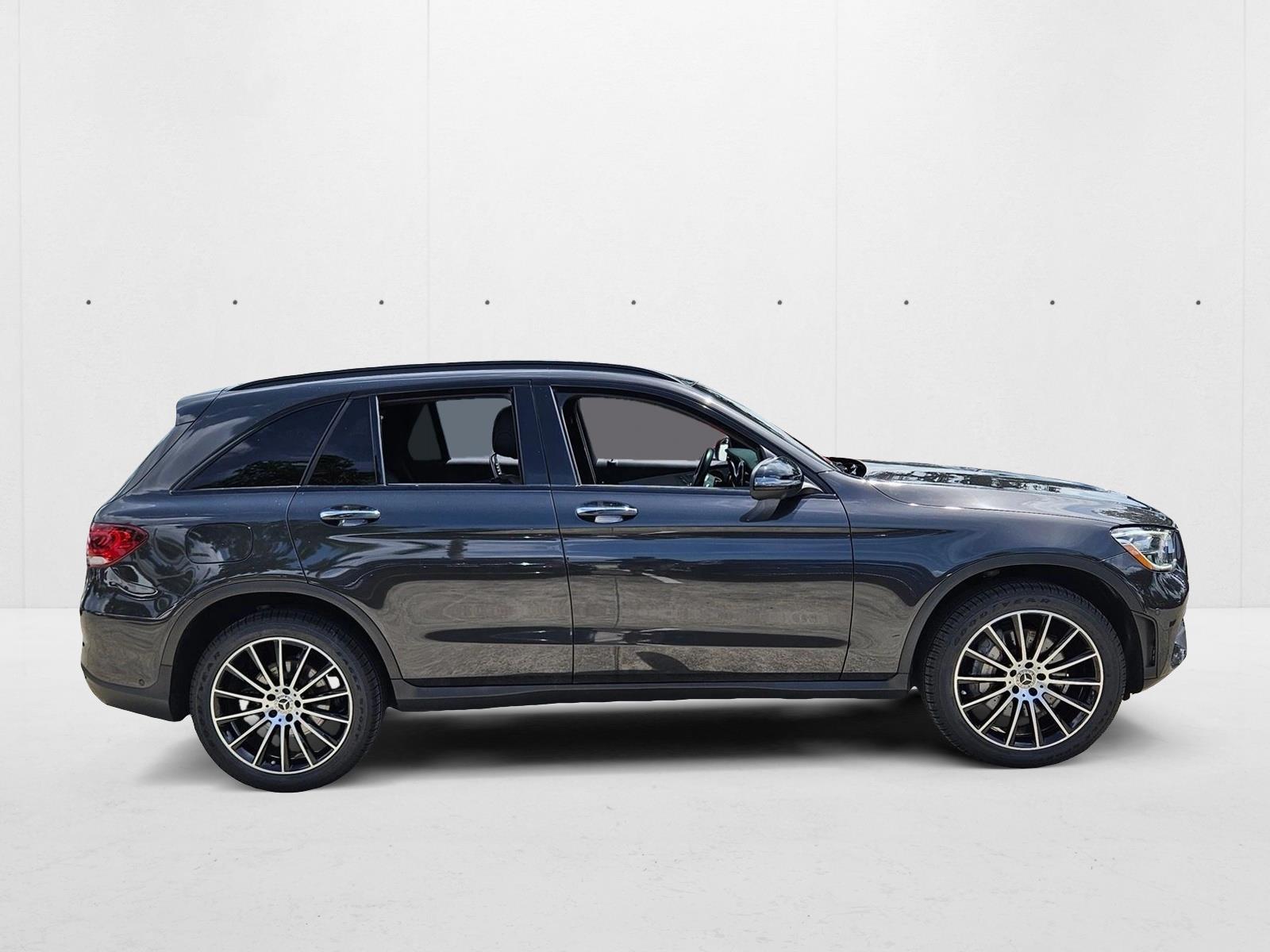2022 Mercedes Benz GLC 300 photo 4