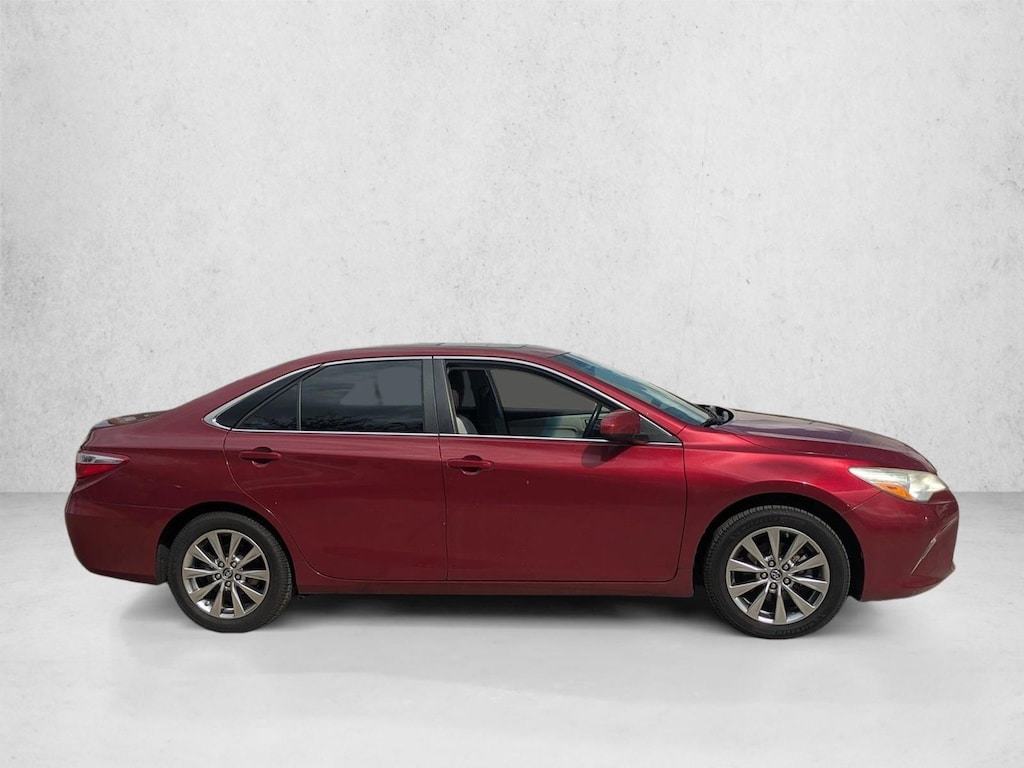 Used 2017 Toyota Camry XLE Sedan