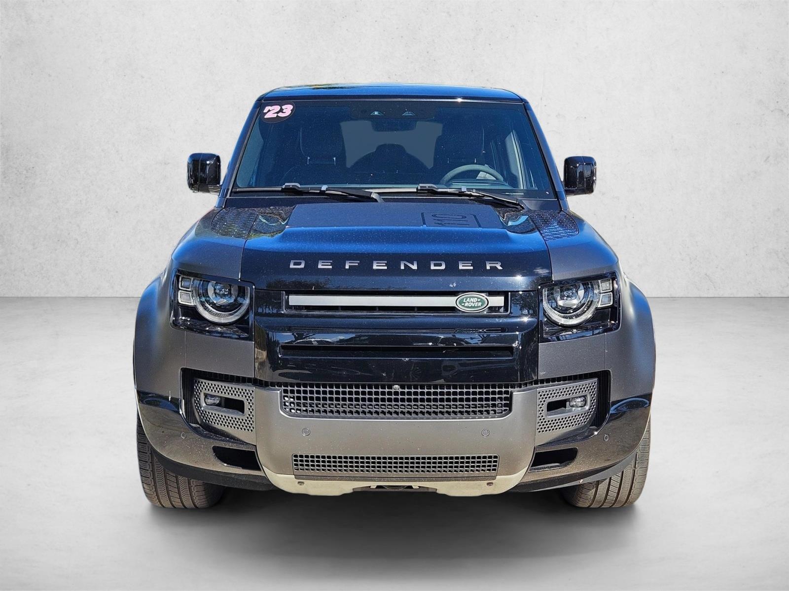 2023 Land Rover Defender 110 V8 photo 2