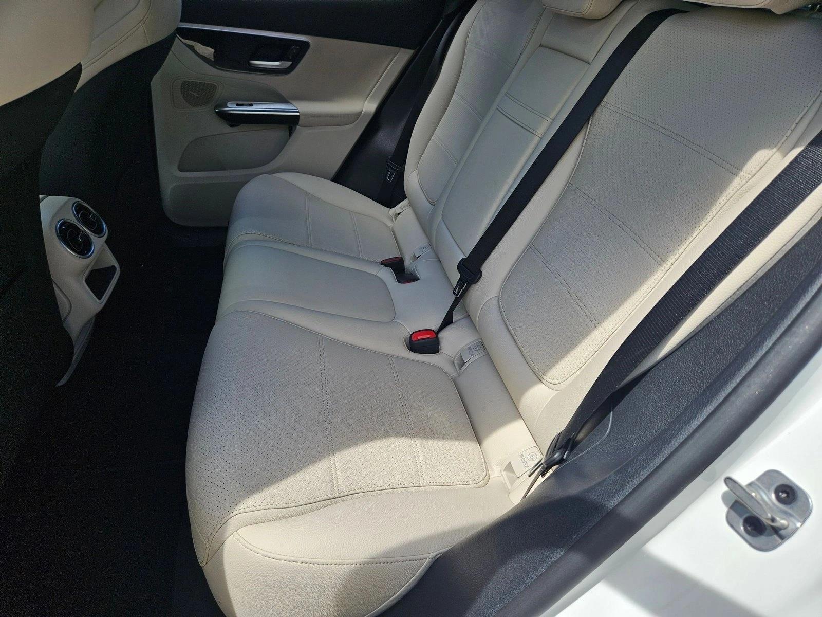 2025 Mercedes-Benz GLC Base - Photo 18