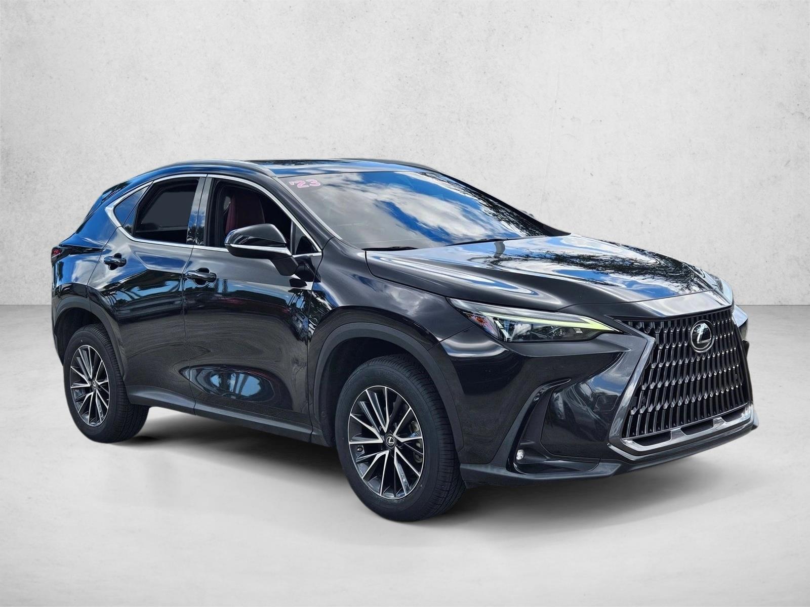 2023 Lexus NX Premium photo 3