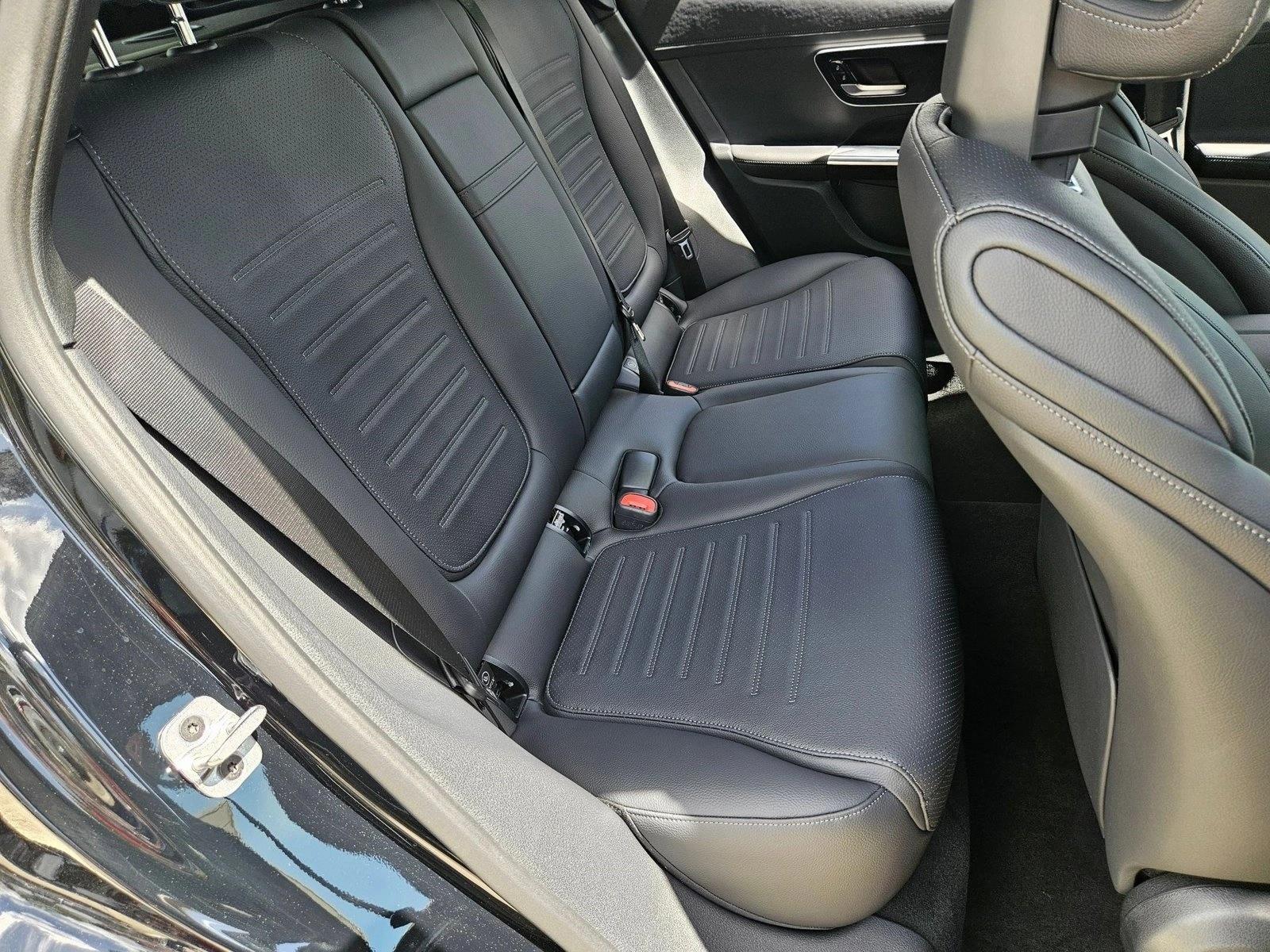 2026 Mercedes-Benz GLC Base - Photo 18