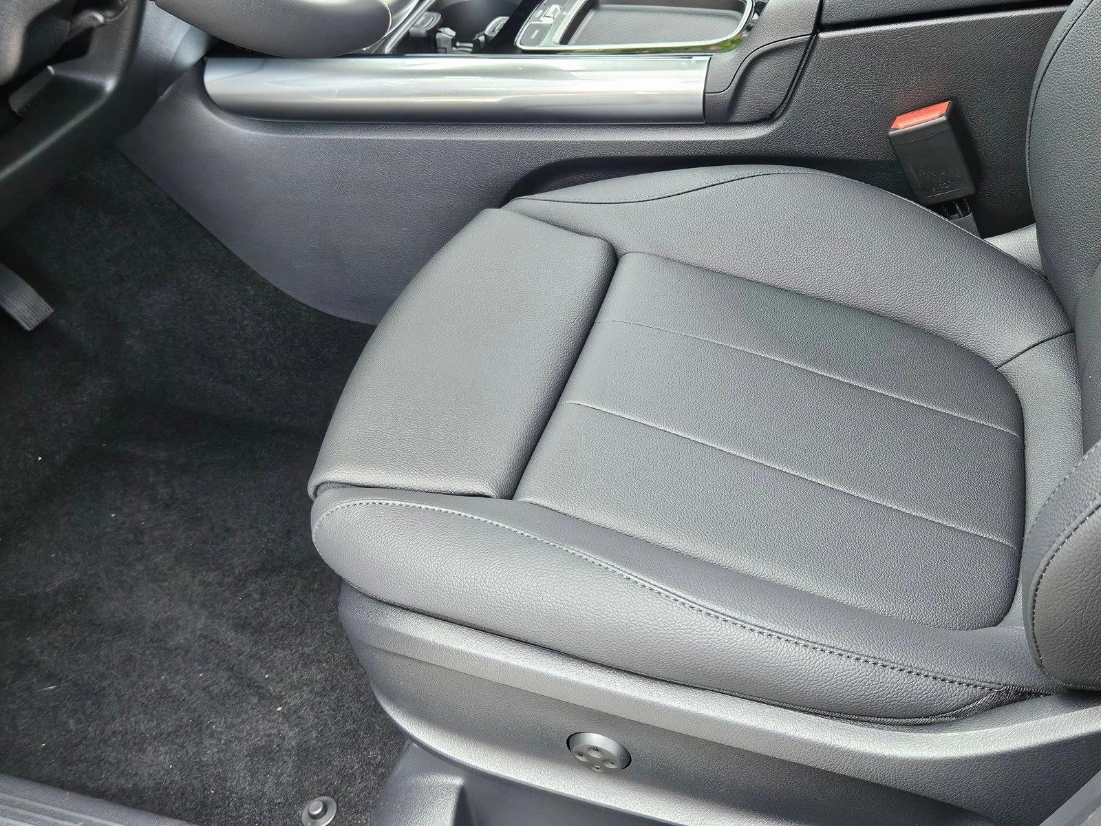 2026 Mercedes Benz GLA 250 photo 2