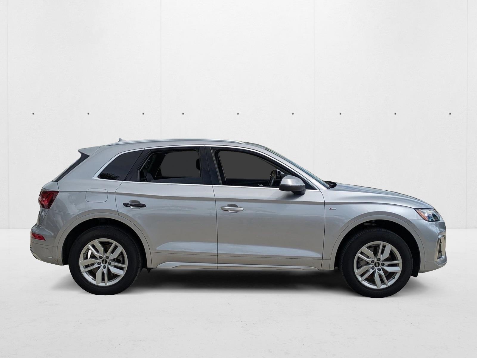 2023 Audi Q5 45 S line Premium photo 3