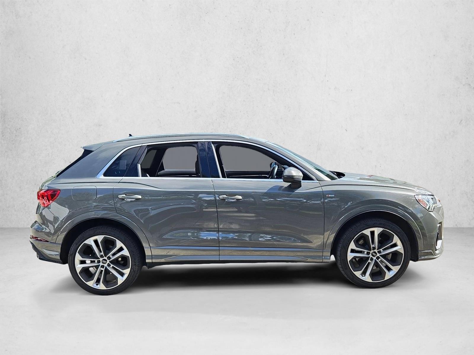 2019 Audi Q3 S line Premium Plus photo 4