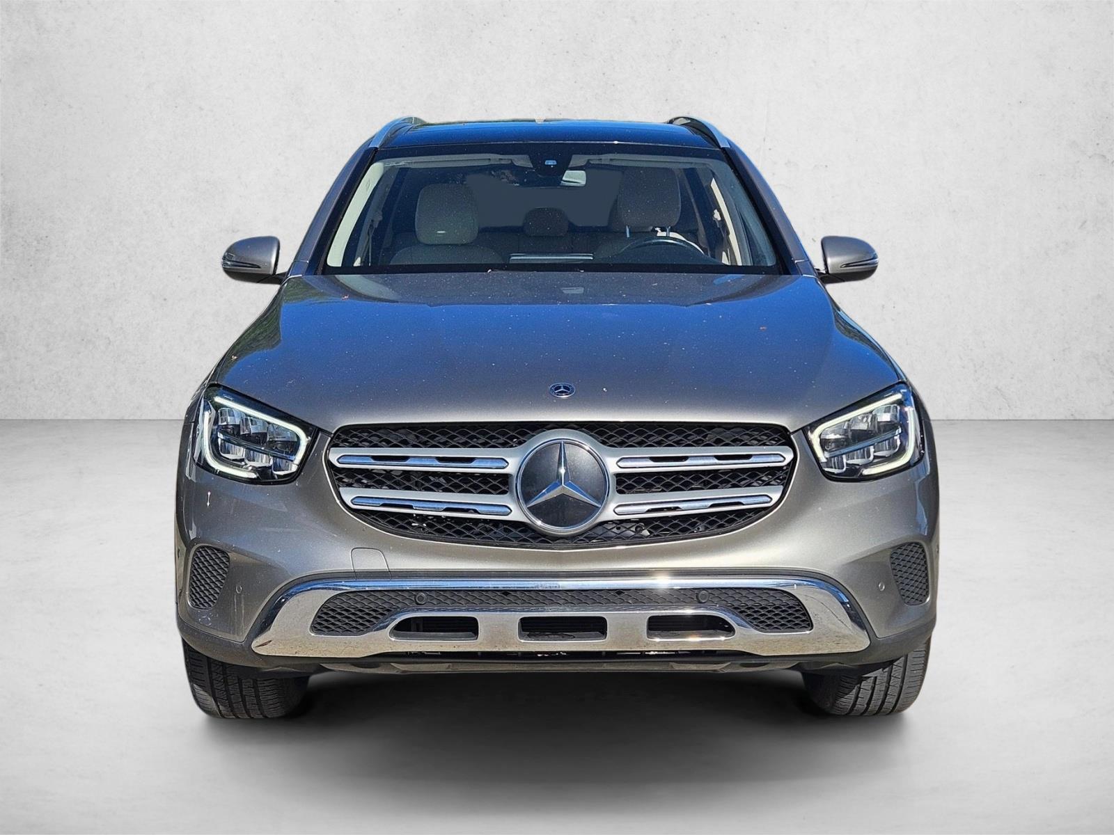 2021 Mercedes Benz GLC 300 photo 2