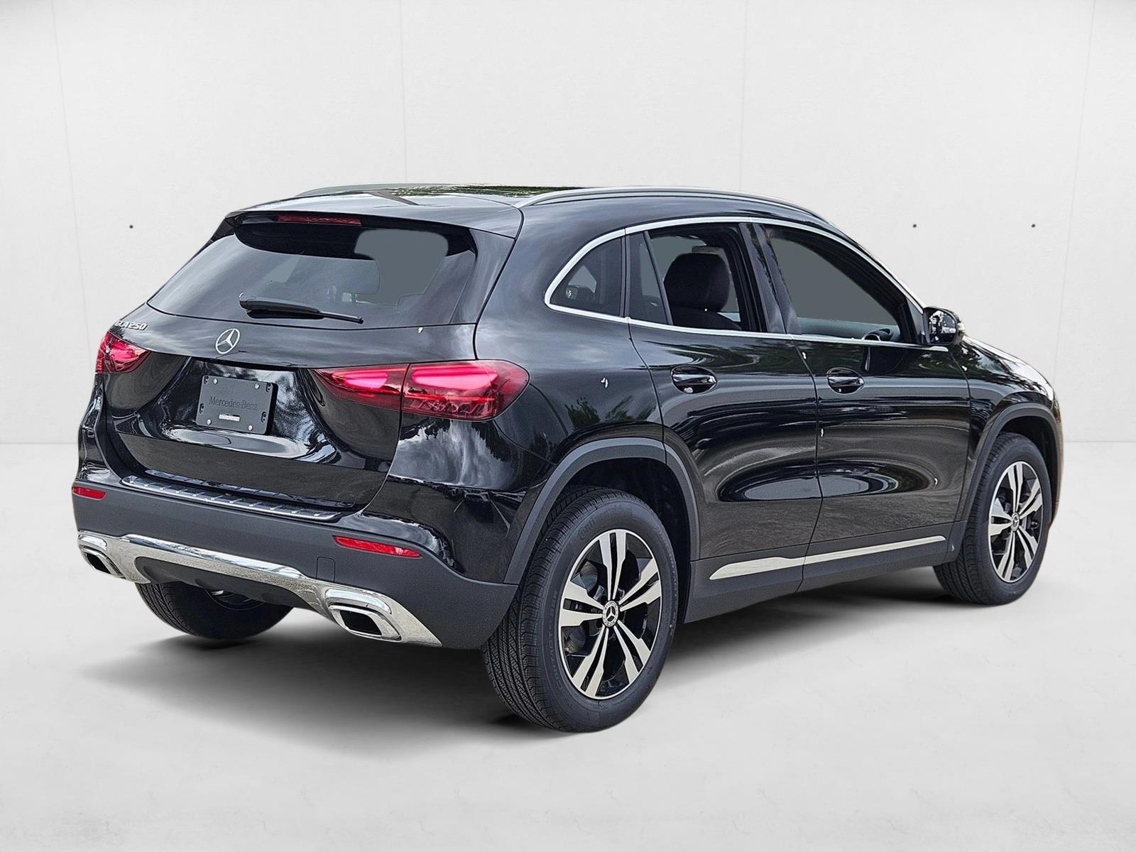 2026 Mercedes Benz GLA 250 photo 2