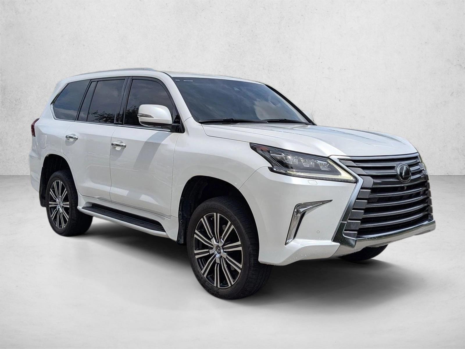2020 Lexus LX 570 Two-Row photo 3
