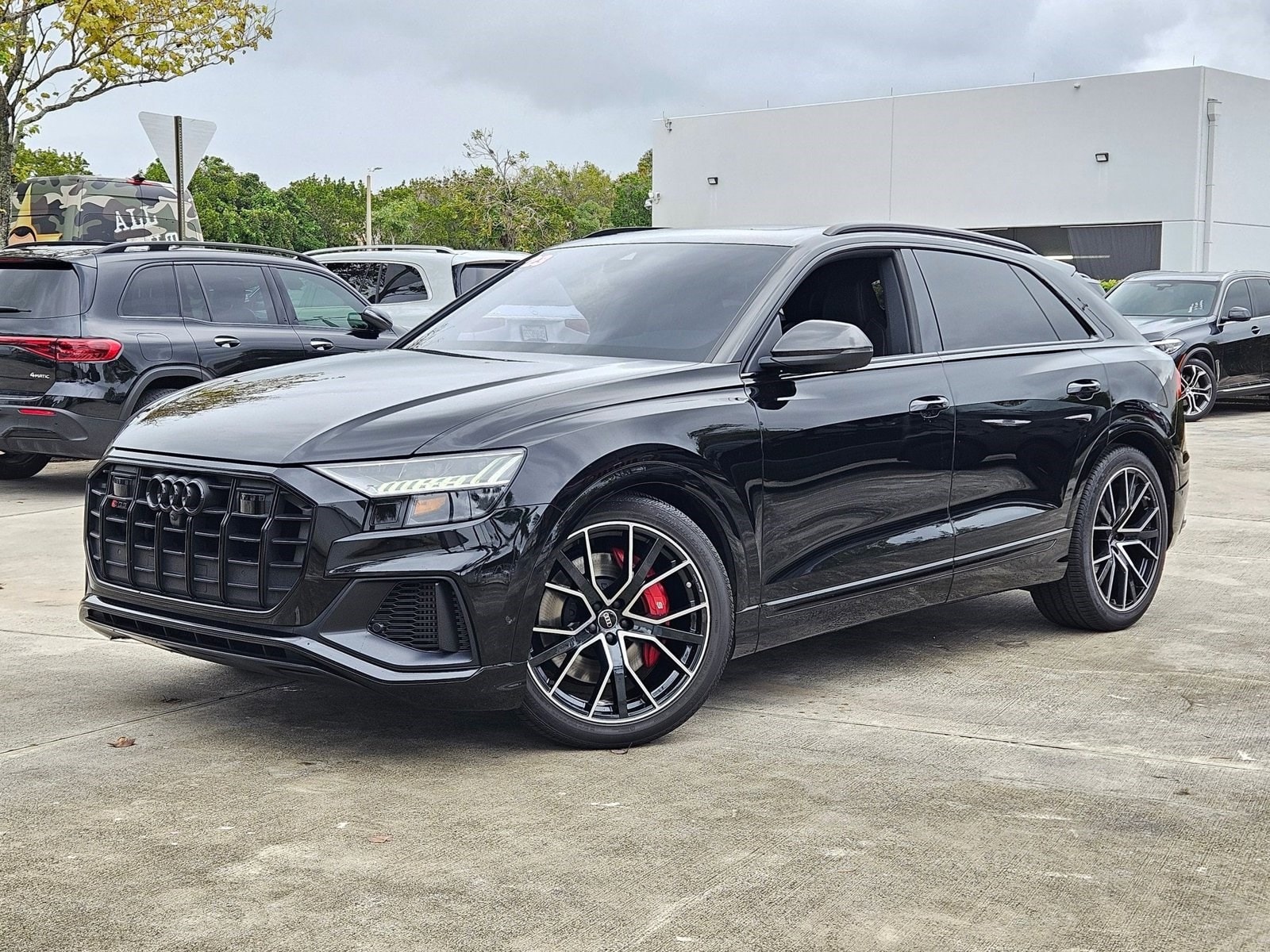 2023 Audi SQ8 Premium Plus's photo