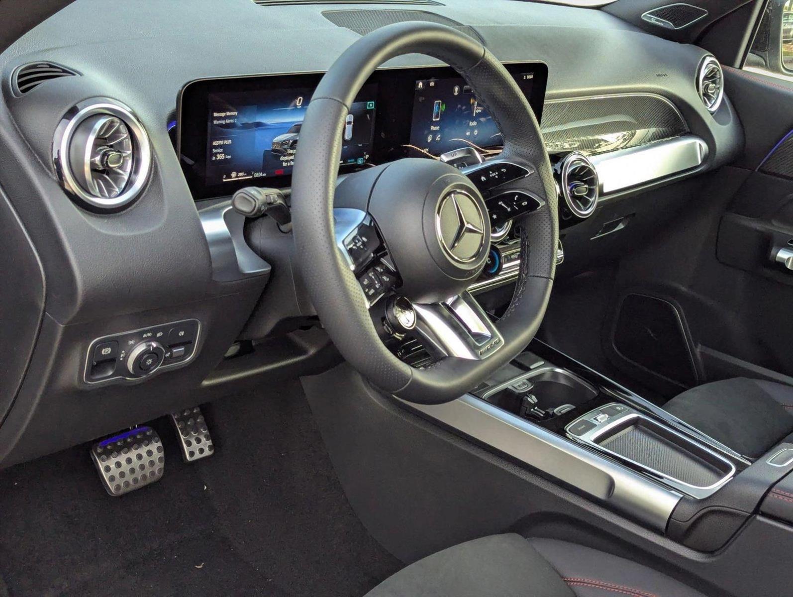 2025 Mercedes Benz GLB AMG 35 4MATIC photo 2
