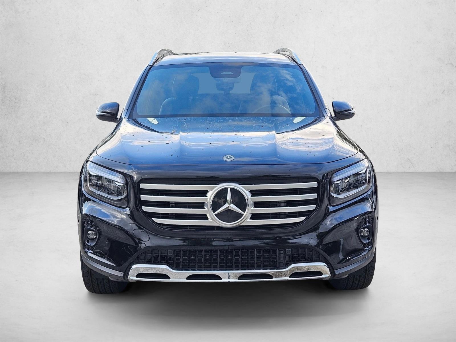 2025 Mercedes Benz GLB 250 photo 2