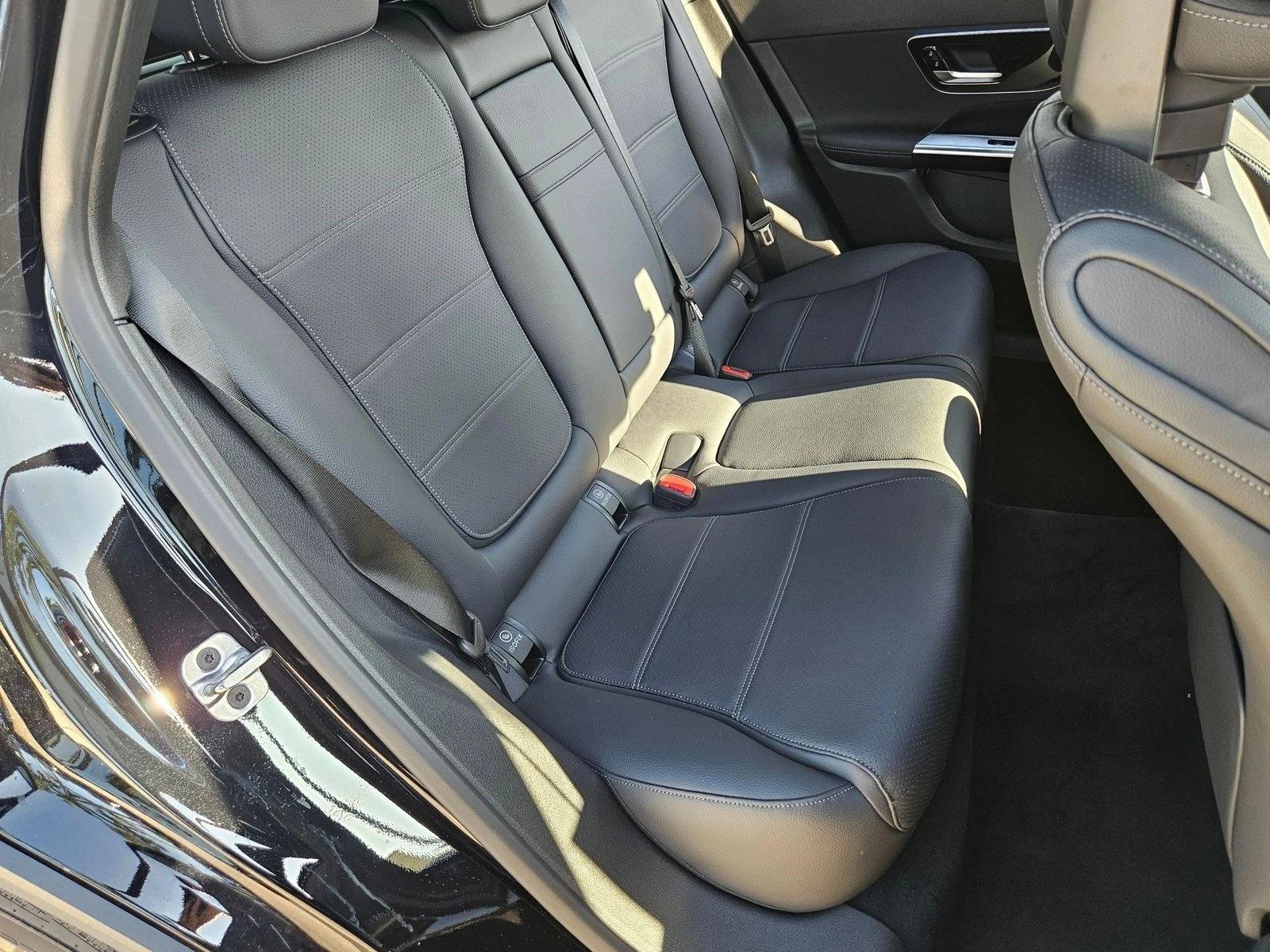 2026 Mercedes-Benz GLC Base - Photo 17