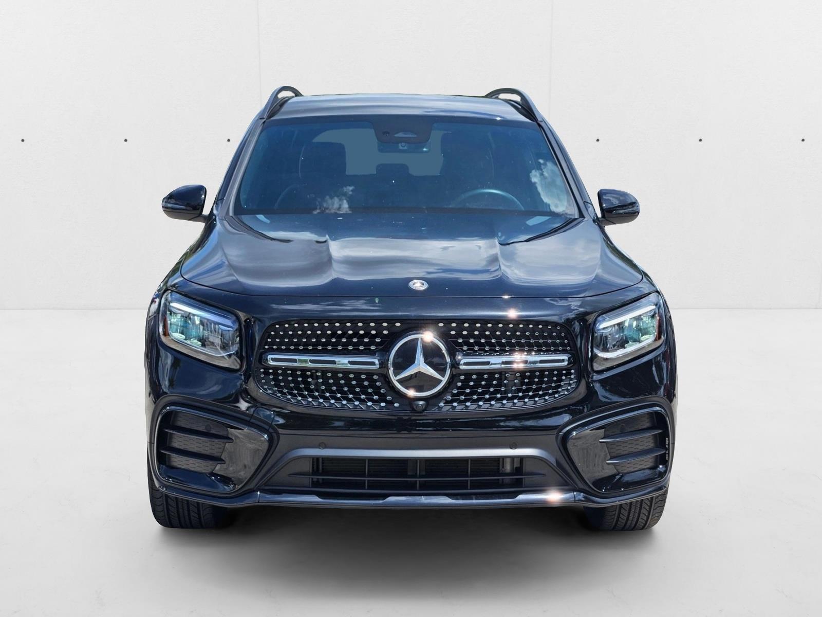 2025 Mercedes Benz GLB 250 photo 2